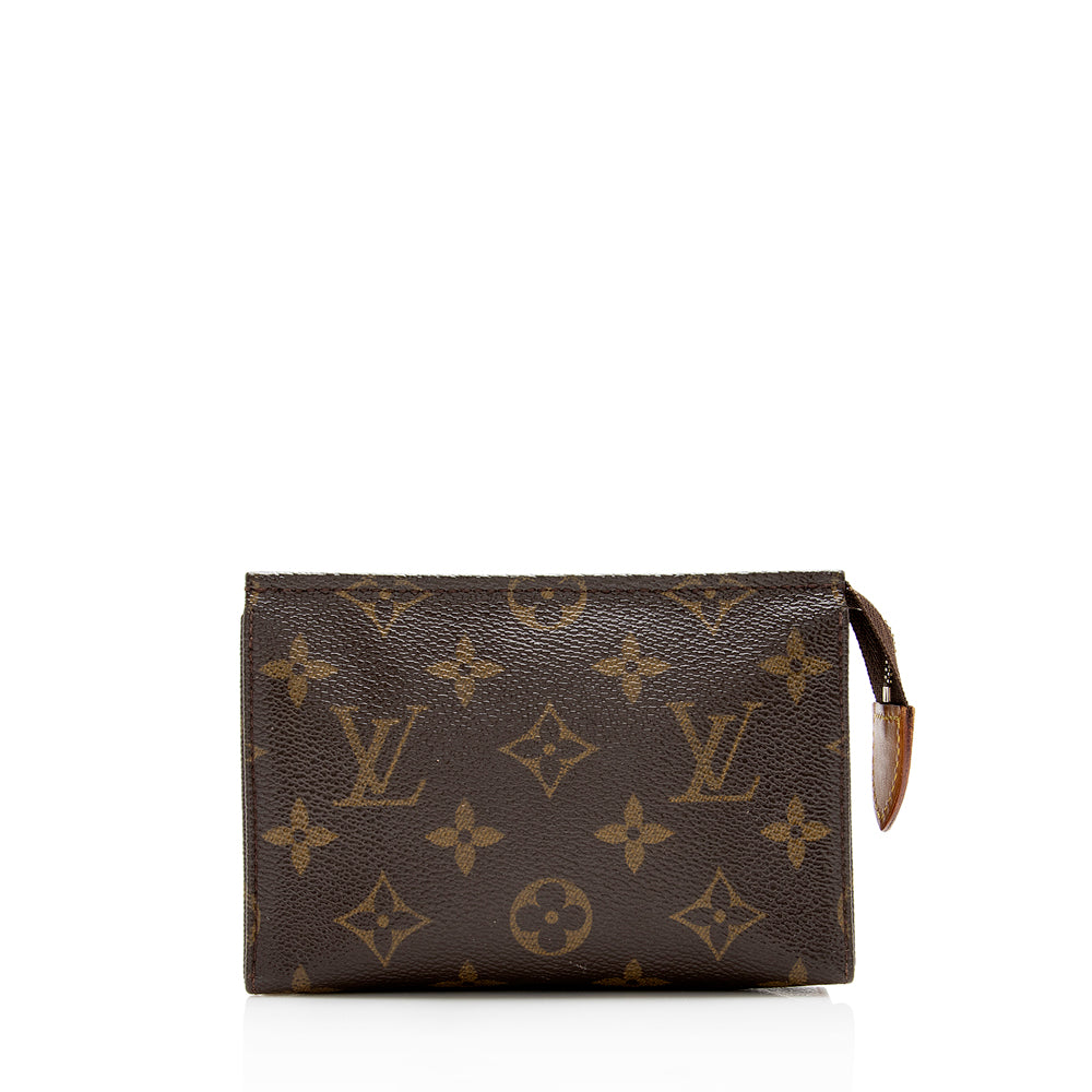 Lv toiletry pouch 15 Luxury Bags  Wallets on Carousell