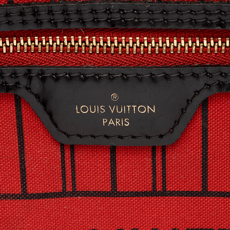 Louis Vuitton Monogram Canvas World Tour Neverfull MM Tote (SHF-21977) –  LuxeDH