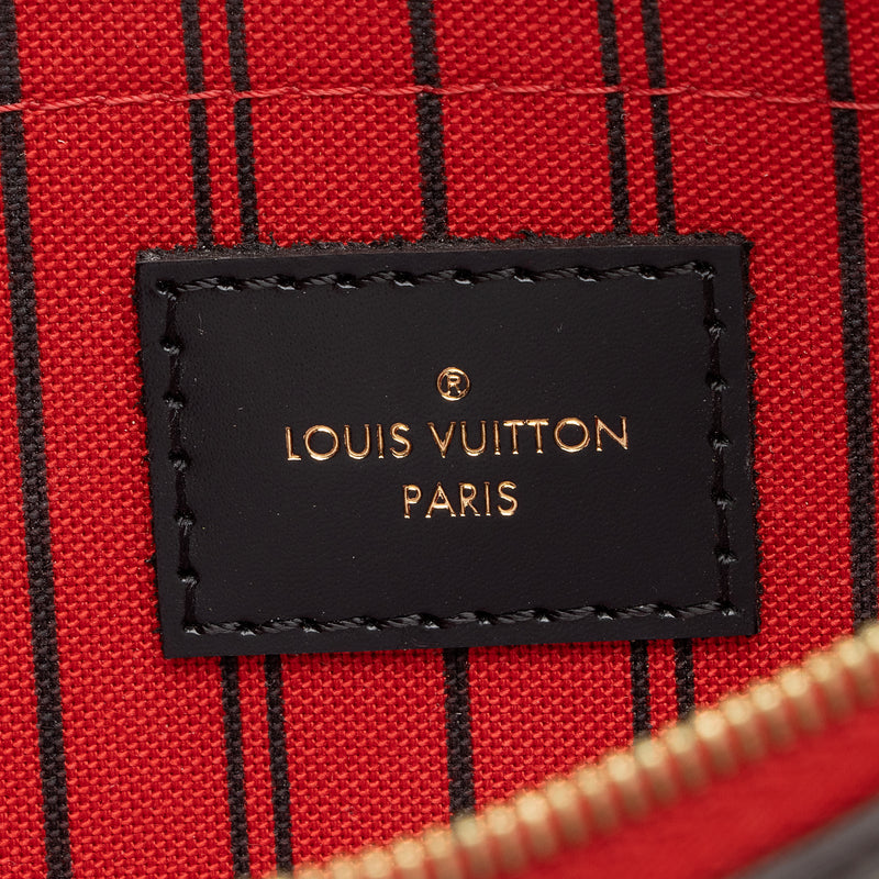 Louis Vuitton Monogram Canvas World Tour Pochette (SHF-23069) – LuxeDH