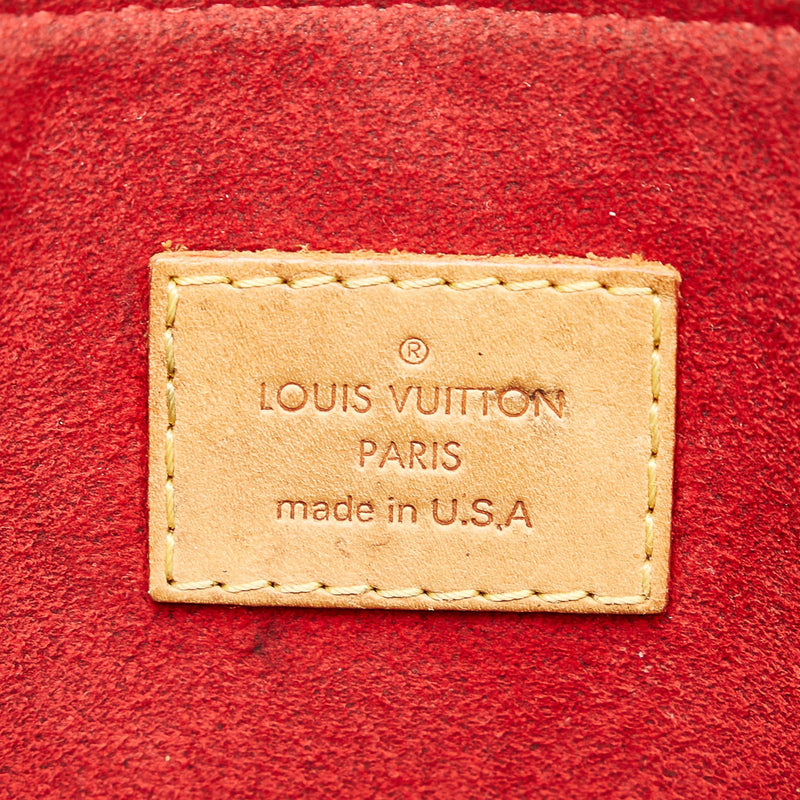 Louis Vuitton Monogram Coussin PM (SHG-Fgjrmq) – LuxeDH