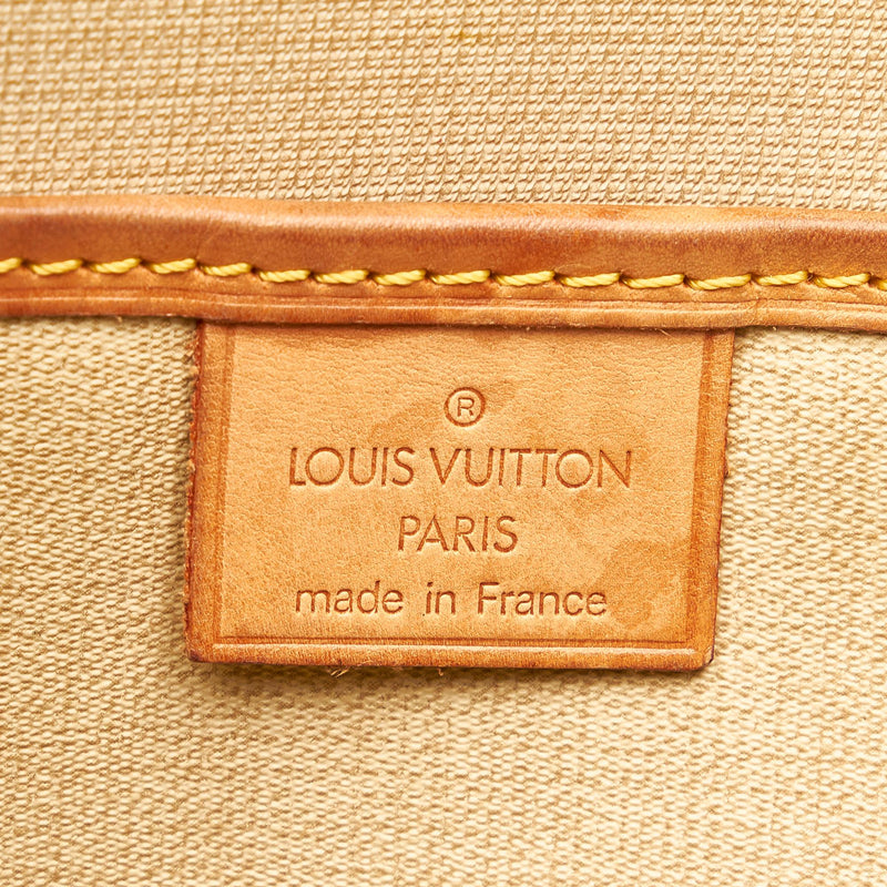 Louis Vuitton Monogram Excursion (SHG-26564)