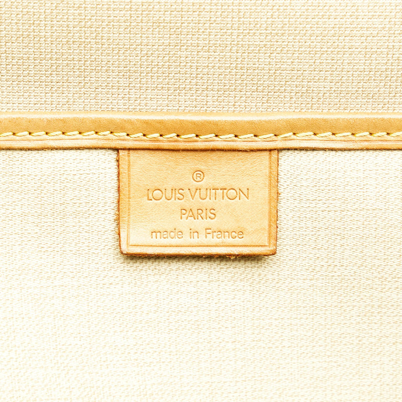 Louis Vuitton Monogram Excursion (SHG-31777)