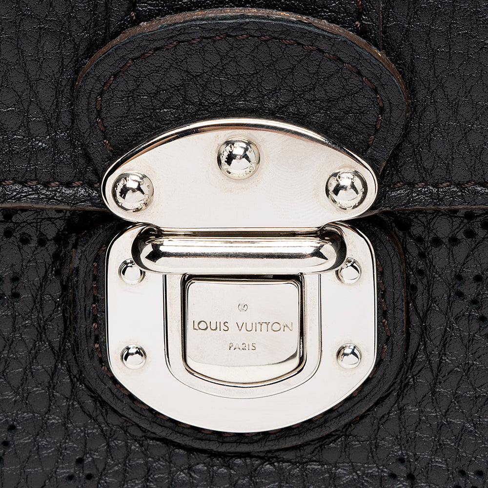 Louis Vuitton Monogram Mahina Leather Amelia Wallet (SHF-14630)