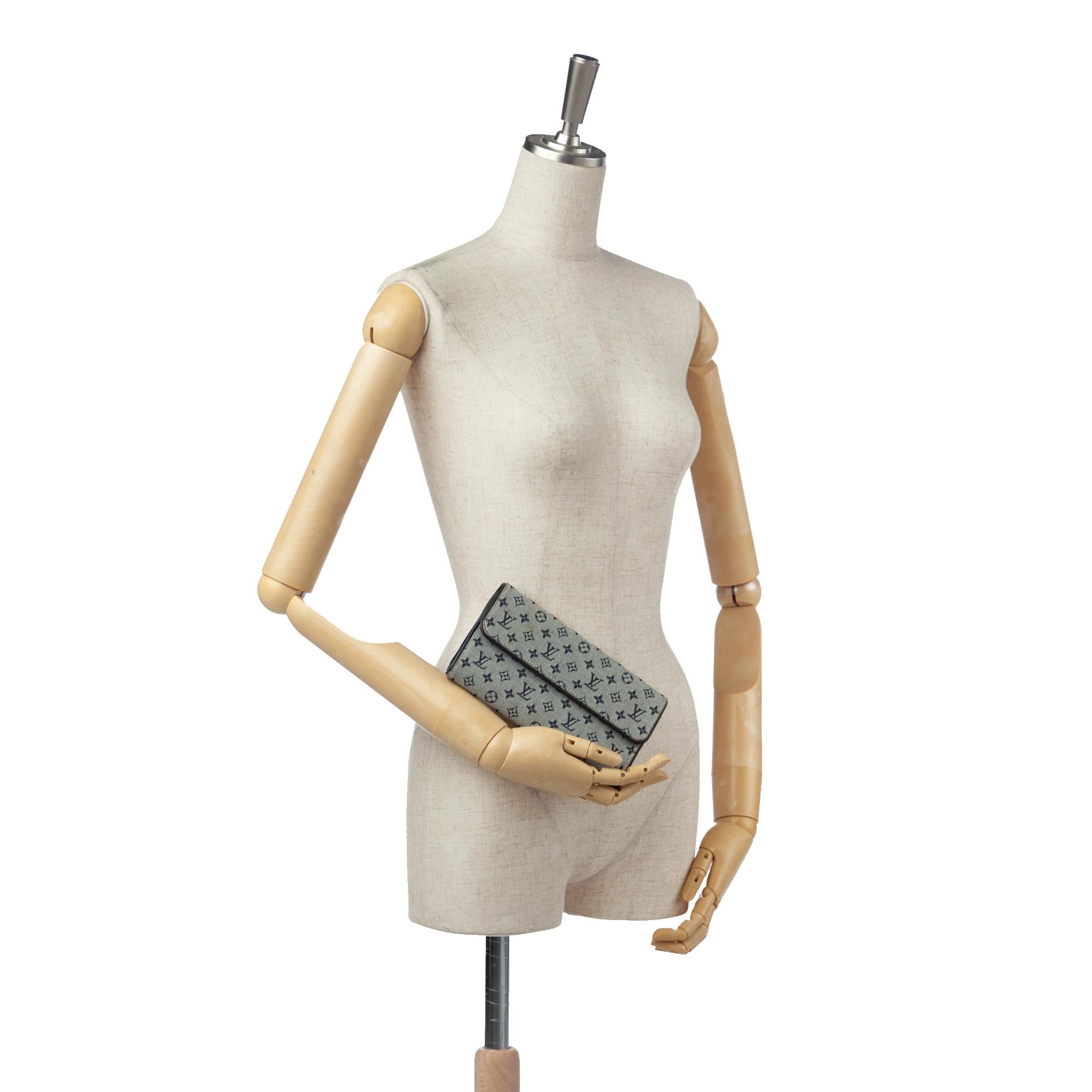 Louis Vuitton Monogram Mini Lin Porte Tresor International Wallet (SHG-37823)