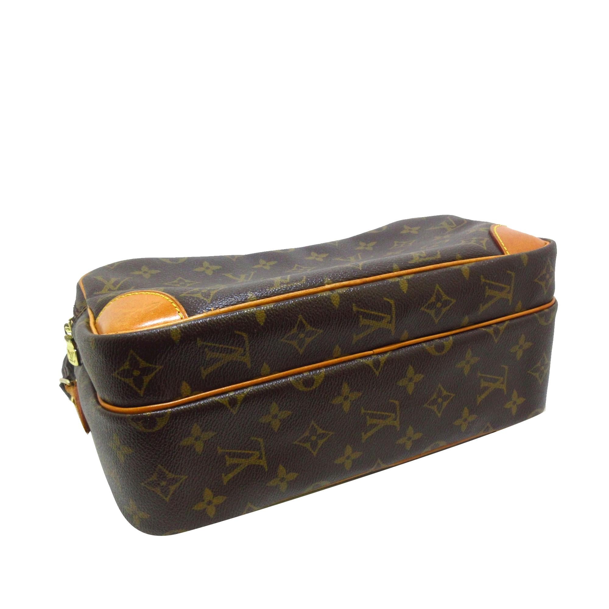 Louis Vuitton Monogram Nile (SHG-34672)