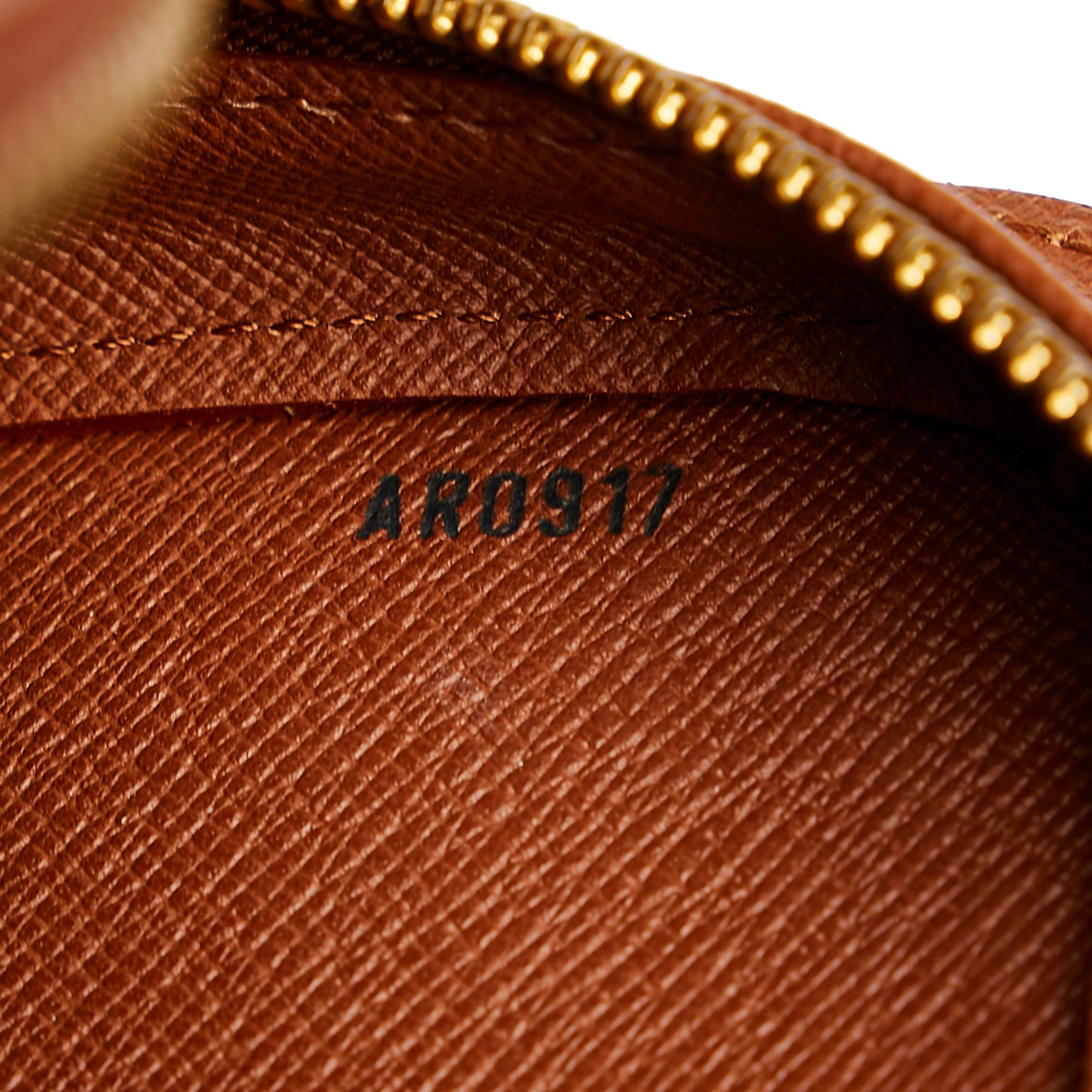 Louis Vuitton Monogram Orsay (SHG-37049)