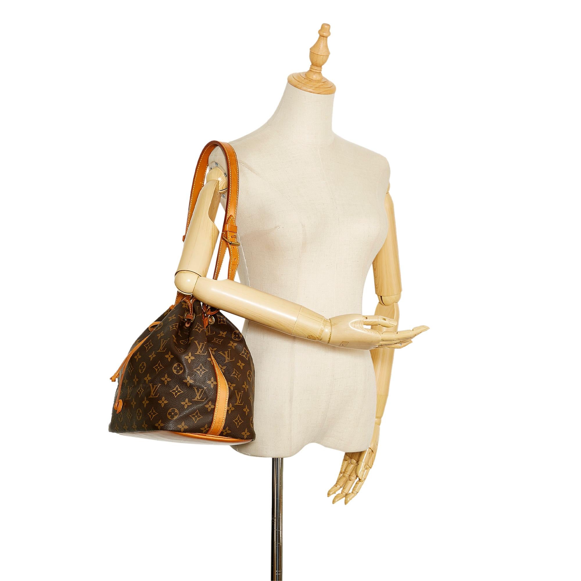 Louis Vuitton Monogram Petit Noe (SHG-jjSsDJ)