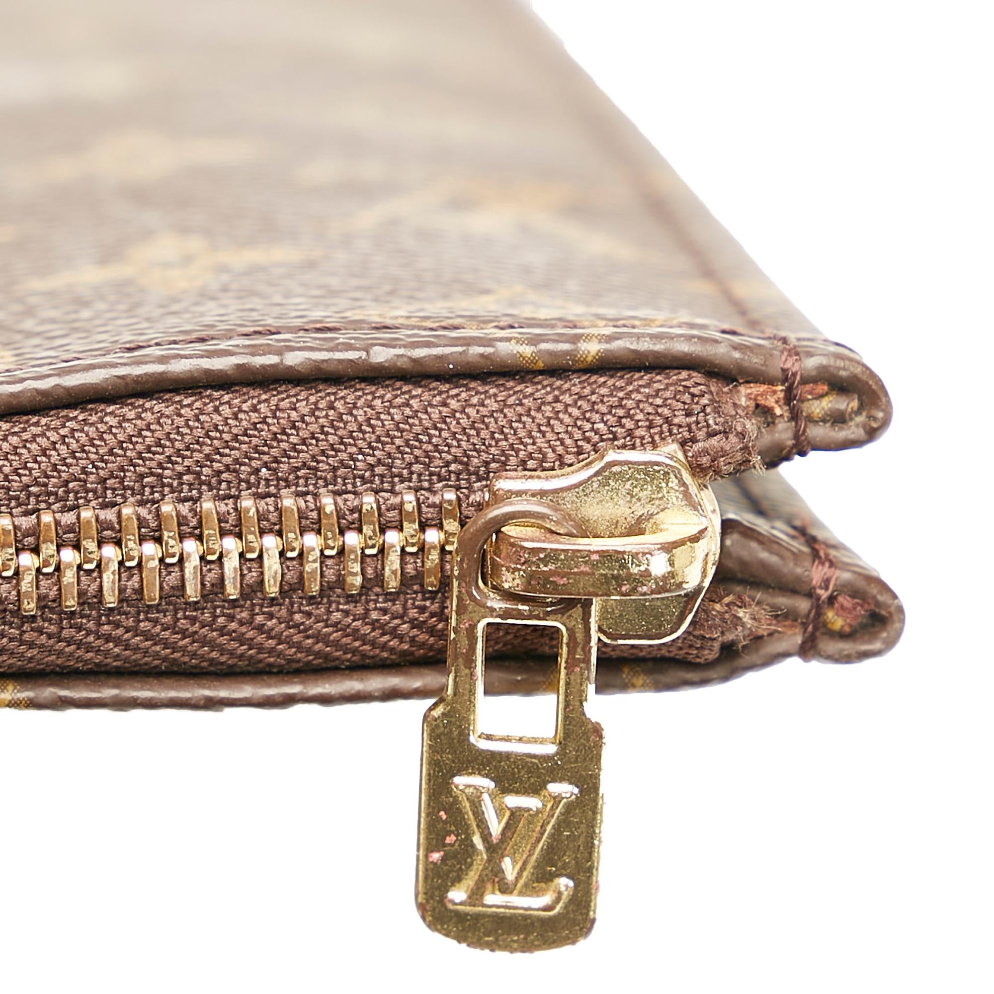 Louis Vuitton Monogram Poche Documents Portfolio (SHG-aJeauv)