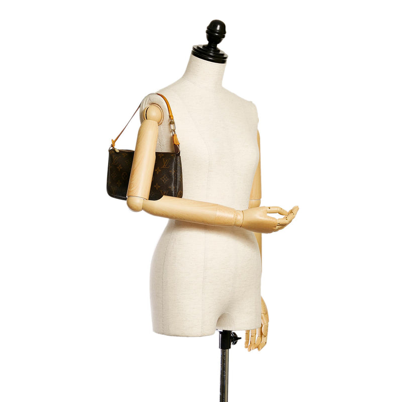 Louis Vuitton Monogram Pochette Accessoires Long Strap (SHG-B9aby9) – LuxeDH