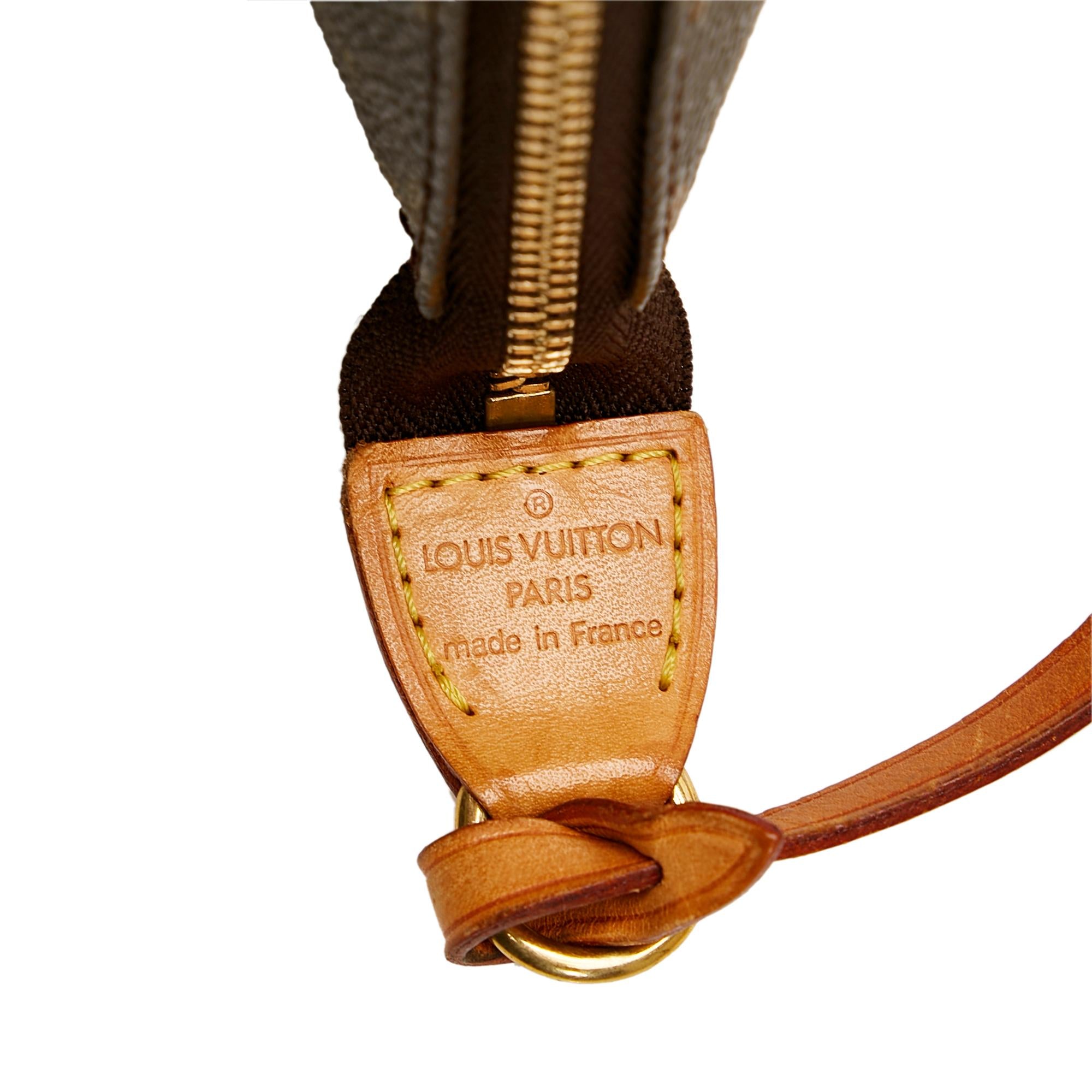 Louis Vuitton Monogram Pochette Accessoires (SHG-36242)