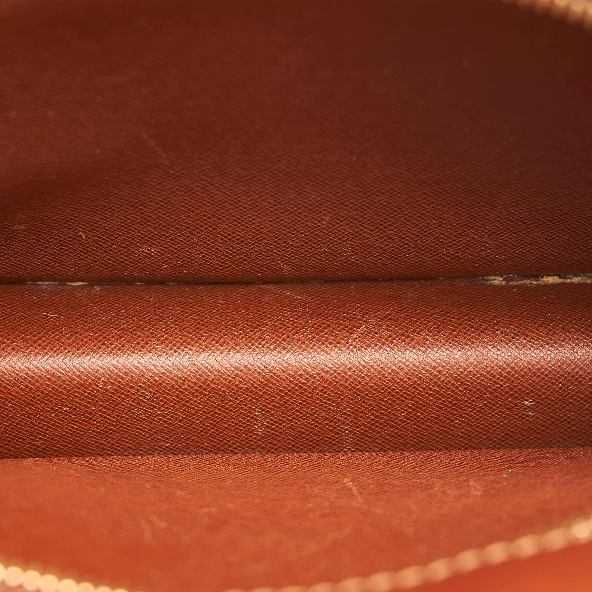 Louis Vuitton Monogram Pochette Homme (SHG-32766)