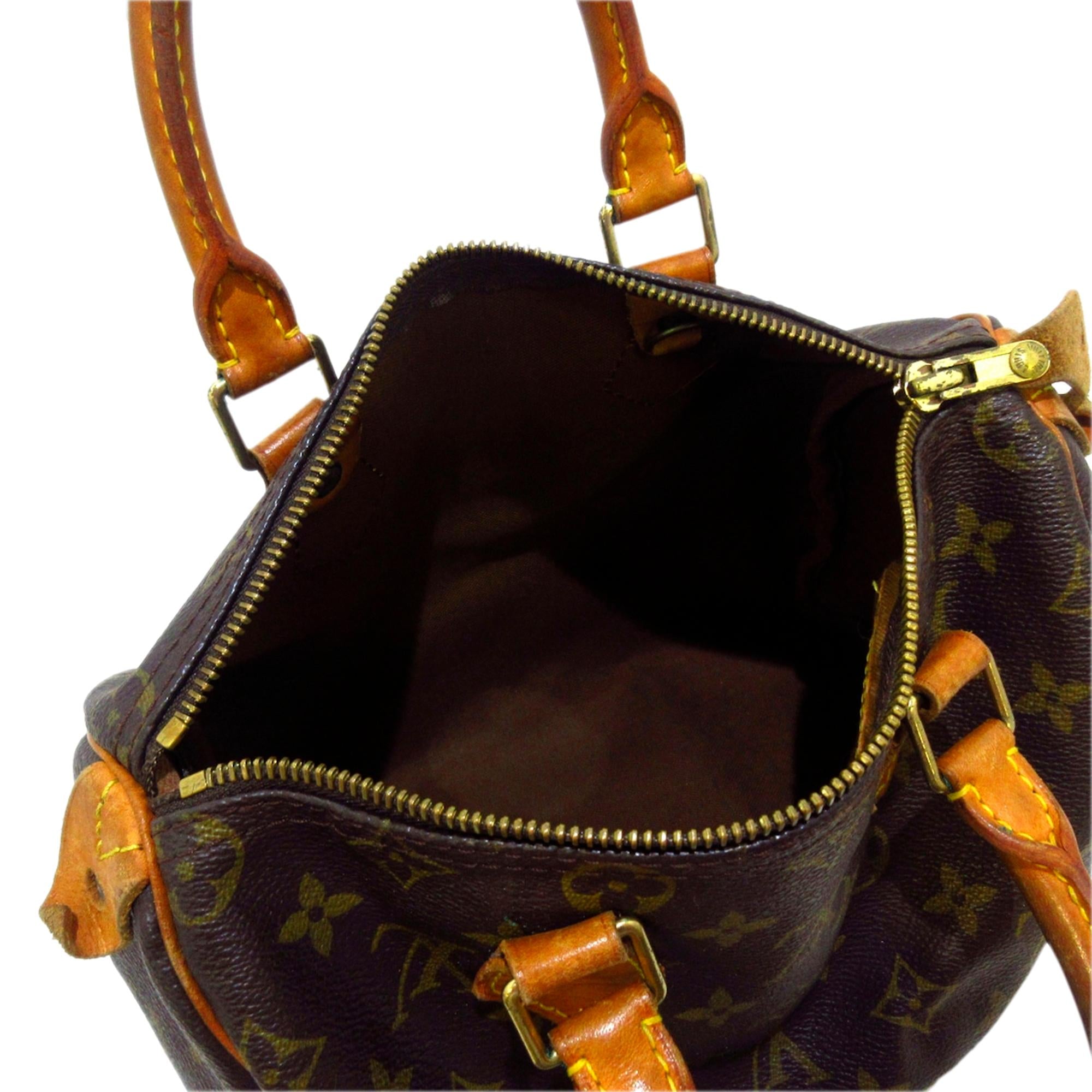 Louis Vuitton Monogram Speedy 25 (SHG-37151)