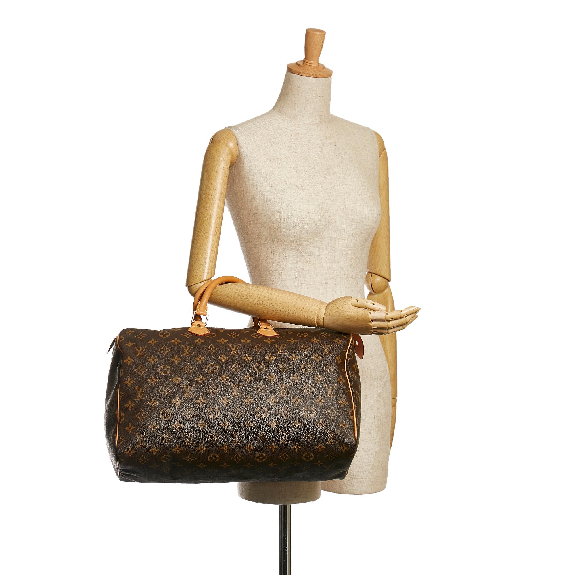 Louis Vuitton Monogram Speedy 40 (SHG-35825)