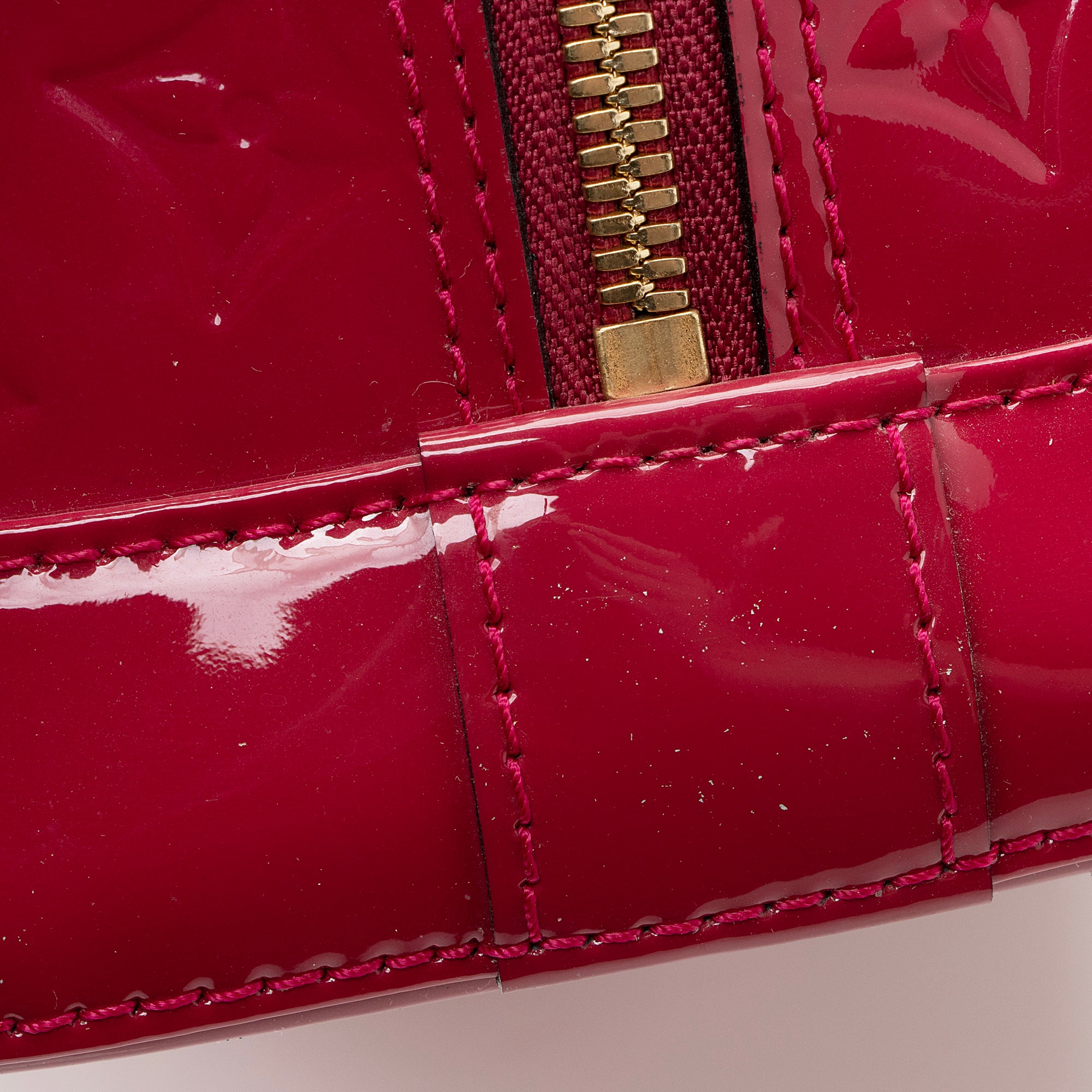 Louis Vuitton Monogram Vernis Alma MM Satchel (SHF-22630)