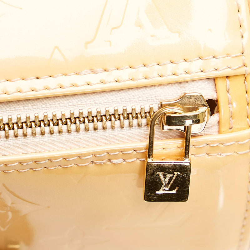 Fulton patent leather crossbody bag Louis Vuitton Yellow in Patent