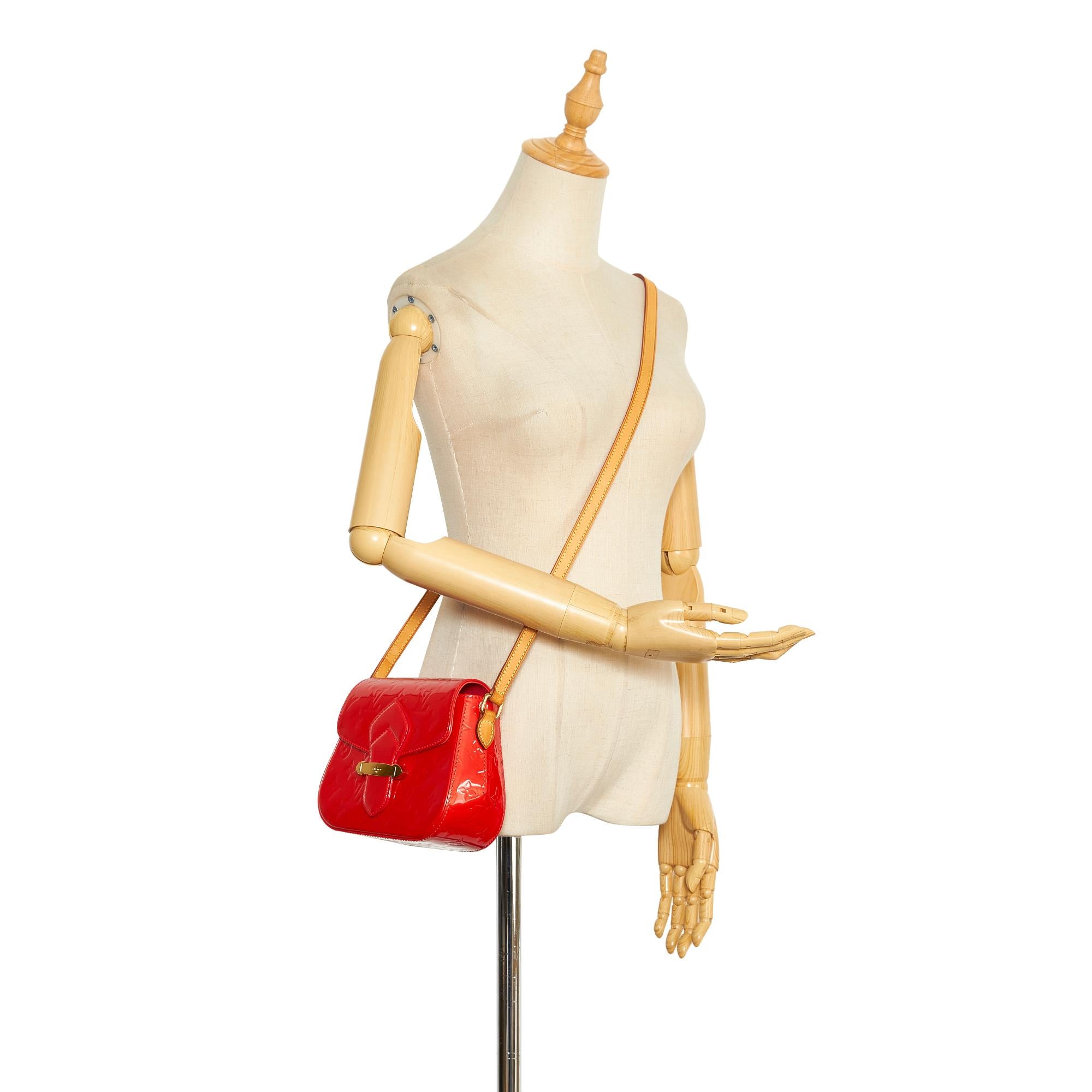 Louis Vuitton Monogram Vernis Bellflower PM (SHG-JHoZkM)