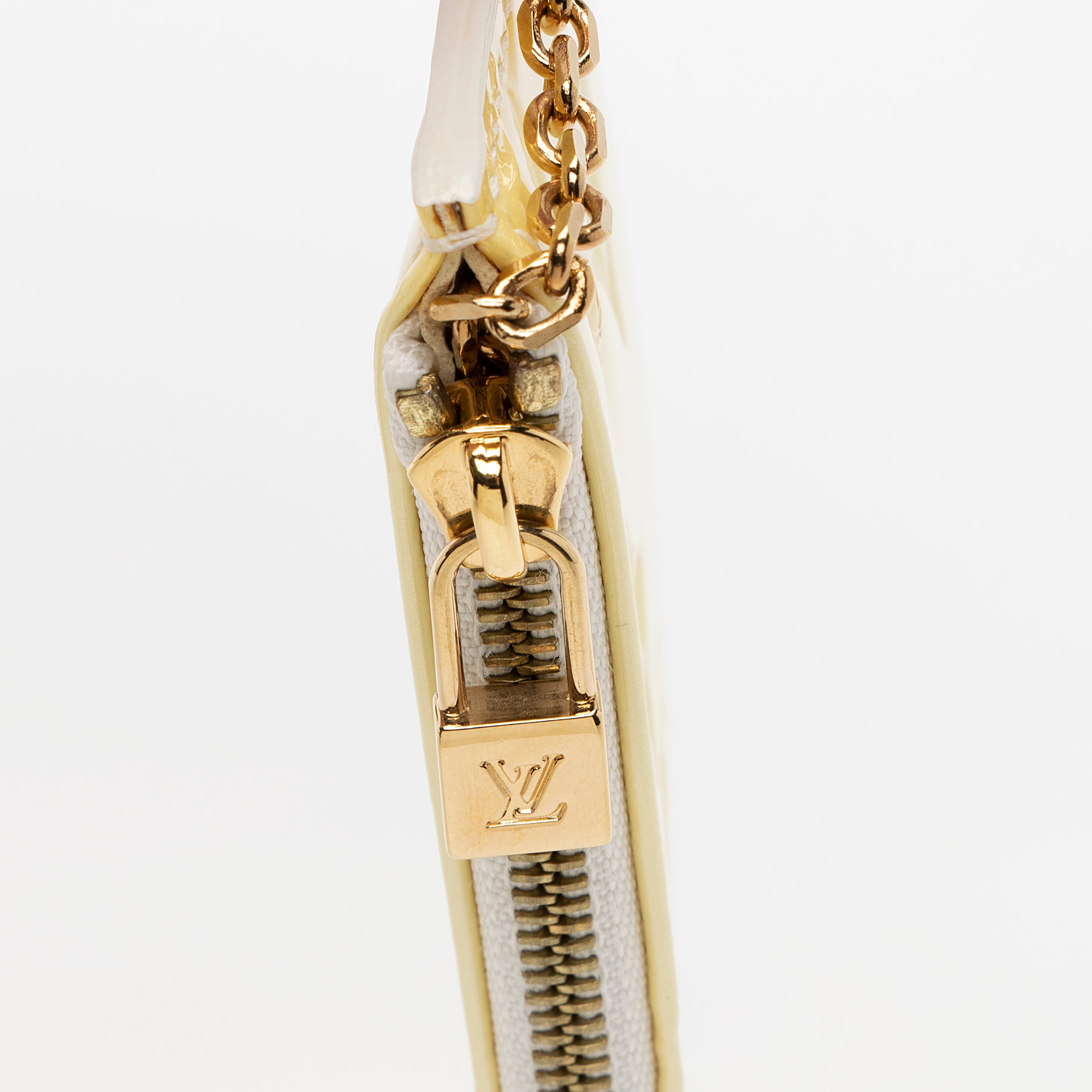 Louis Vuitton Monogram Vernis Key Pouch (SHF-Jtn1W1)