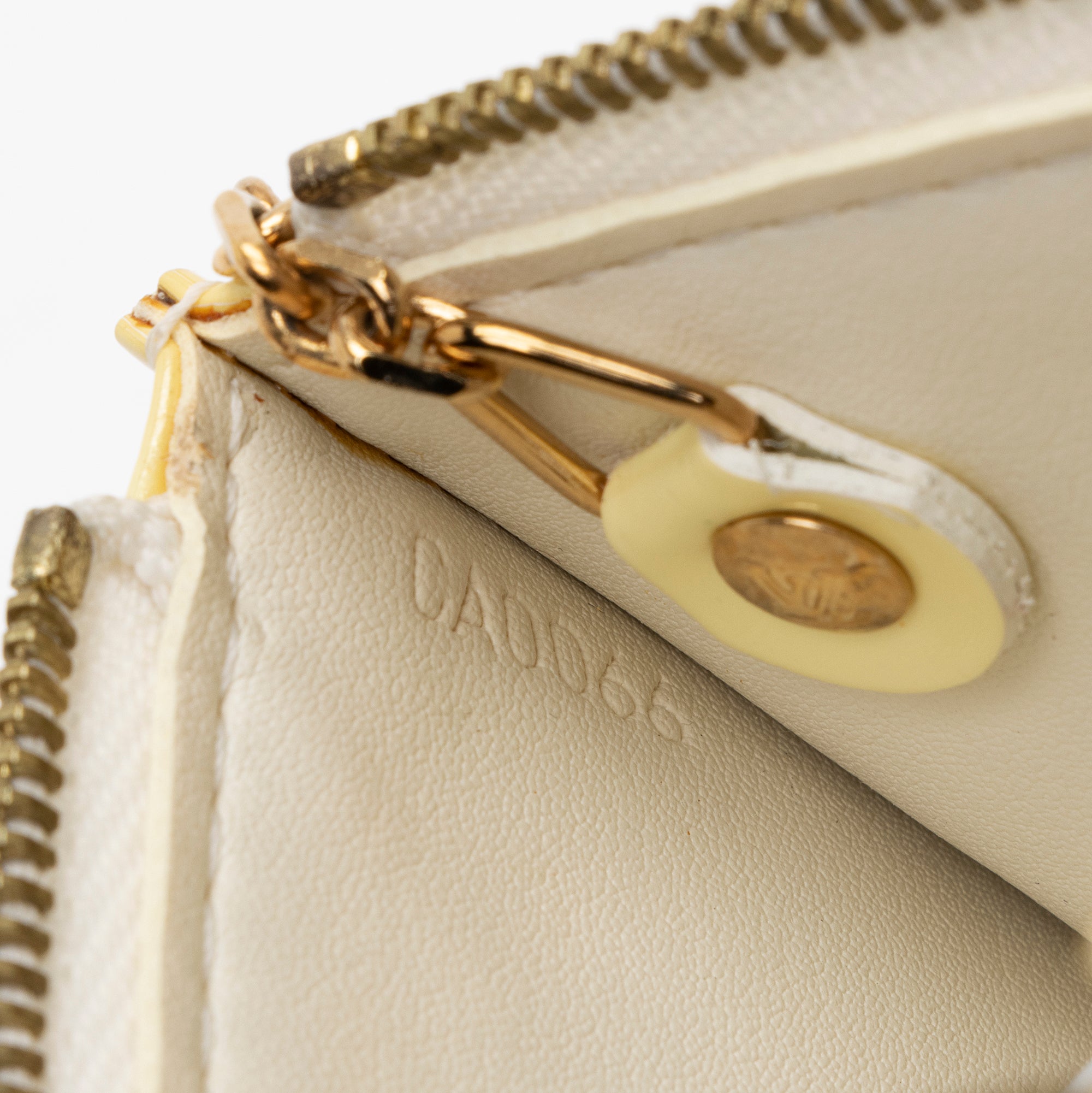 Louis Vuitton Monogram Vernis Key Pouch (SHF-Jtn1W1)