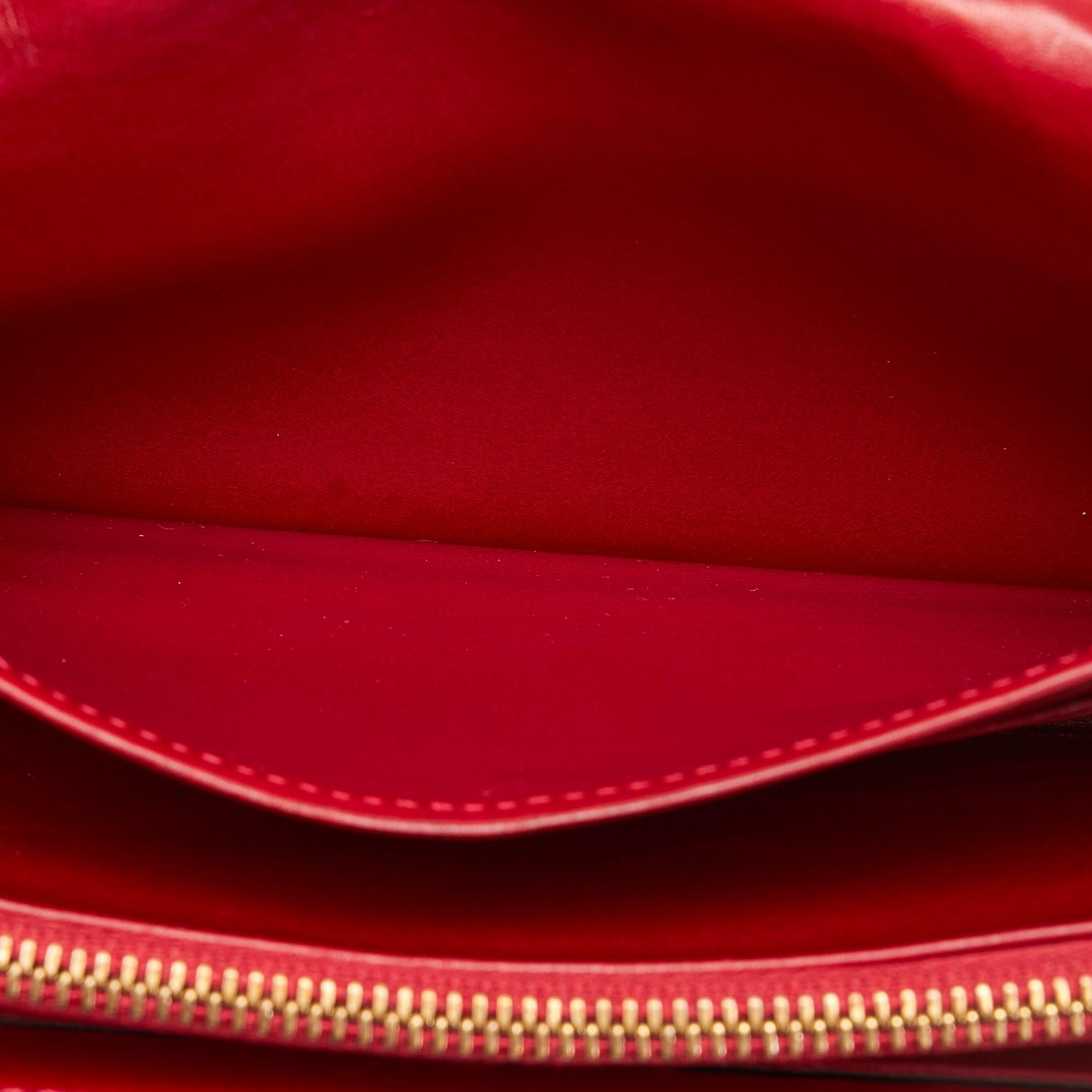 Louis Vuitton Monogram Vernis Sarah Chain Wallet (SHG-lZG0q8)