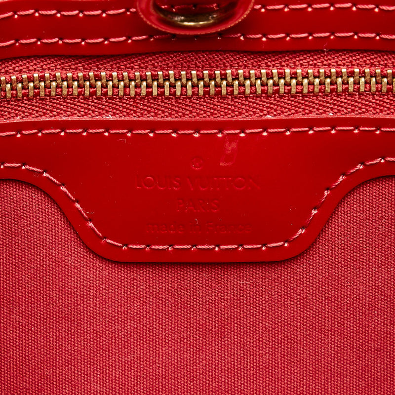 Louis Vuitton Monogram Vernis Wilshire PM (SHG-8Bm3Qz)