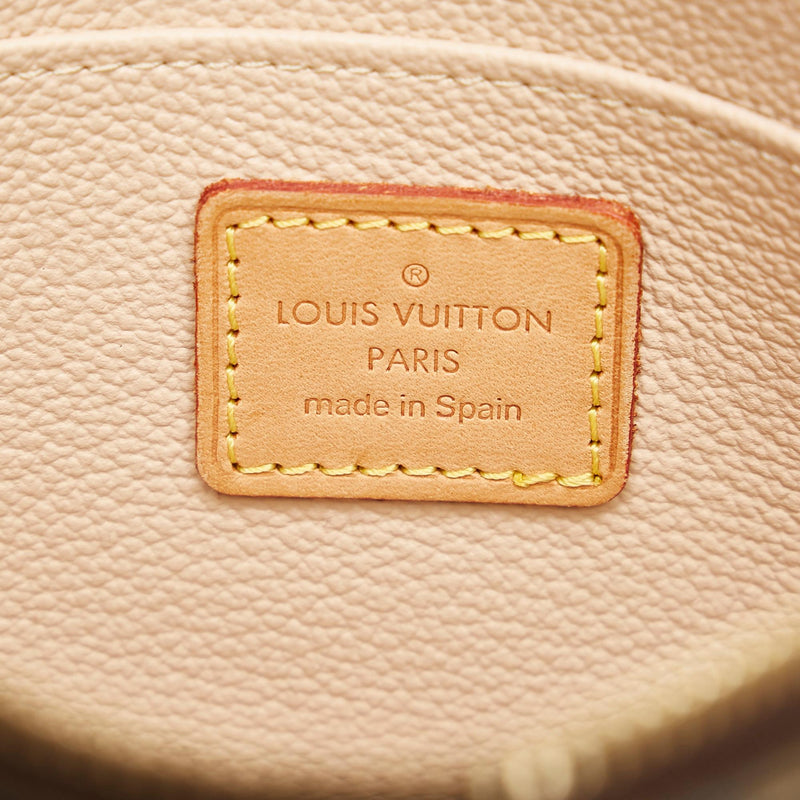 Louis Vuitton Monogram cosmetic pouch (SHG-1y1E0z)