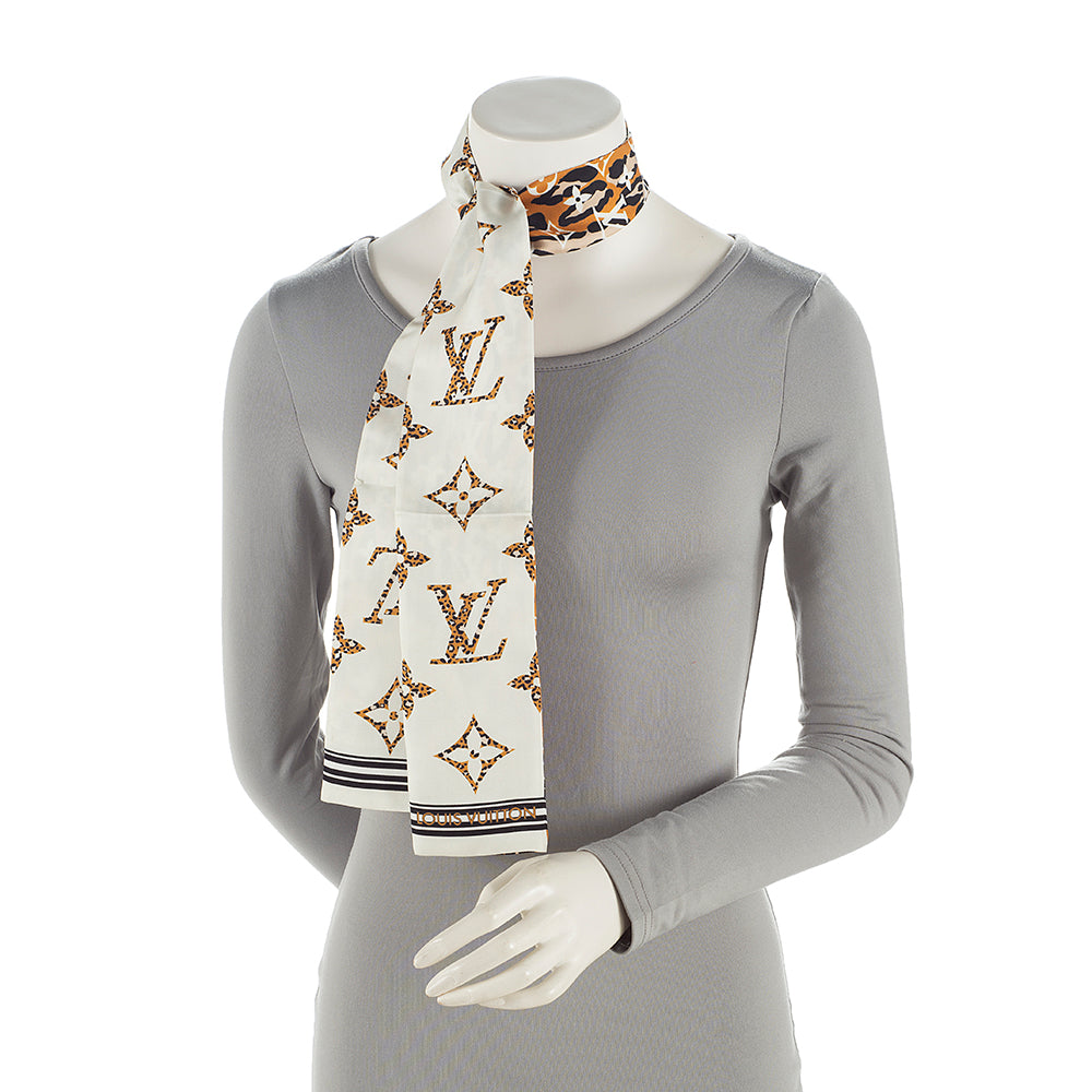 Louis Vuitton Silk Monogram Giant Jungle Bandeau Scarf (SHF-22135)