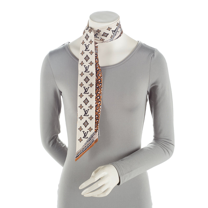 Louis Vuitton - Authenticated Scarf - Silk Multicolour for Women, Never Worn