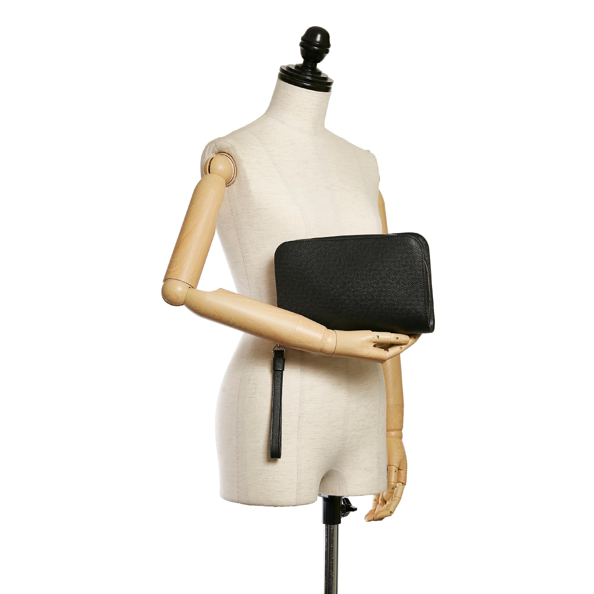 Louis Vuitton Taiga Baikal (SHG-32277)