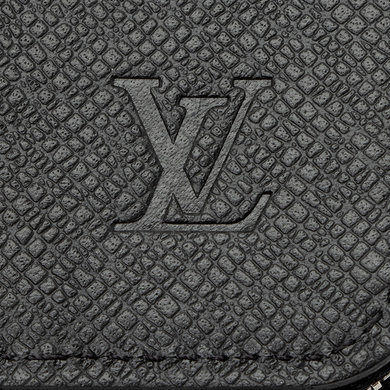 Louis Vuitton Taiga Zippy Vertical Organizer Wallet Ocean Men Excellent  Y1252