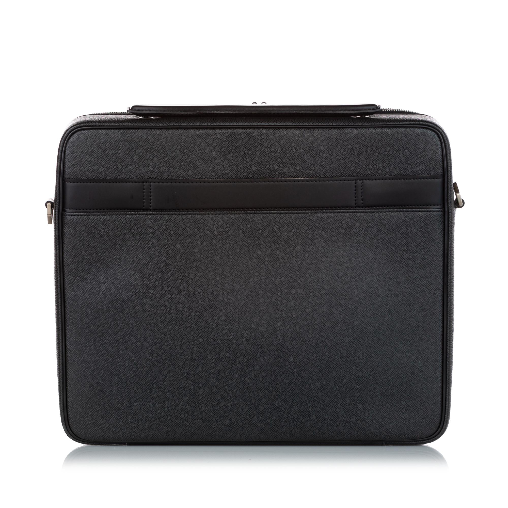 Louis Vuitton Taiga Porte Ordinateur Odessa (SHG-27047)