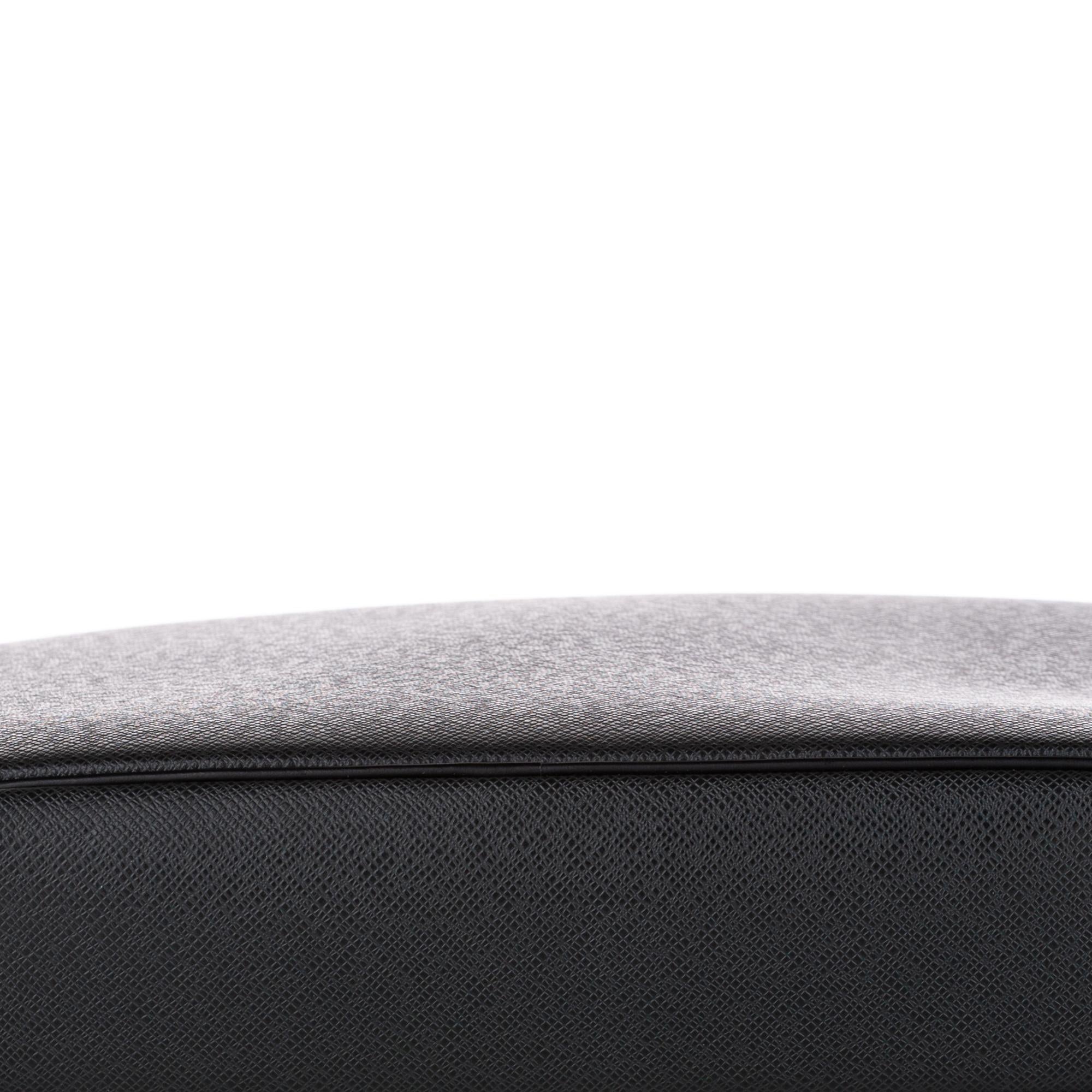 Louis Vuitton Taiga Porte Ordinateur Odessa (SHG-27047)