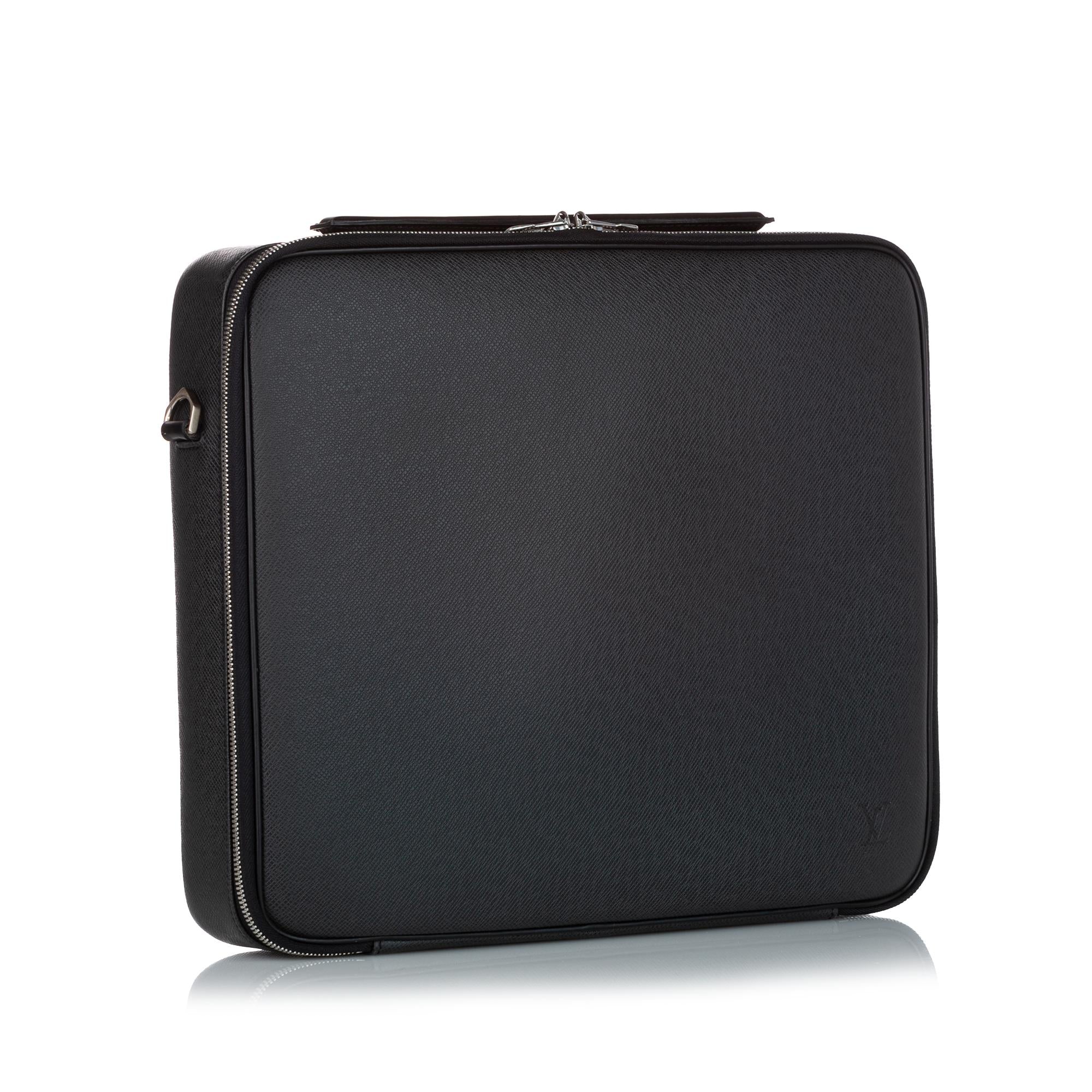 Louis Vuitton Taiga Porte Ordinateur Odessa (SHG-27047)