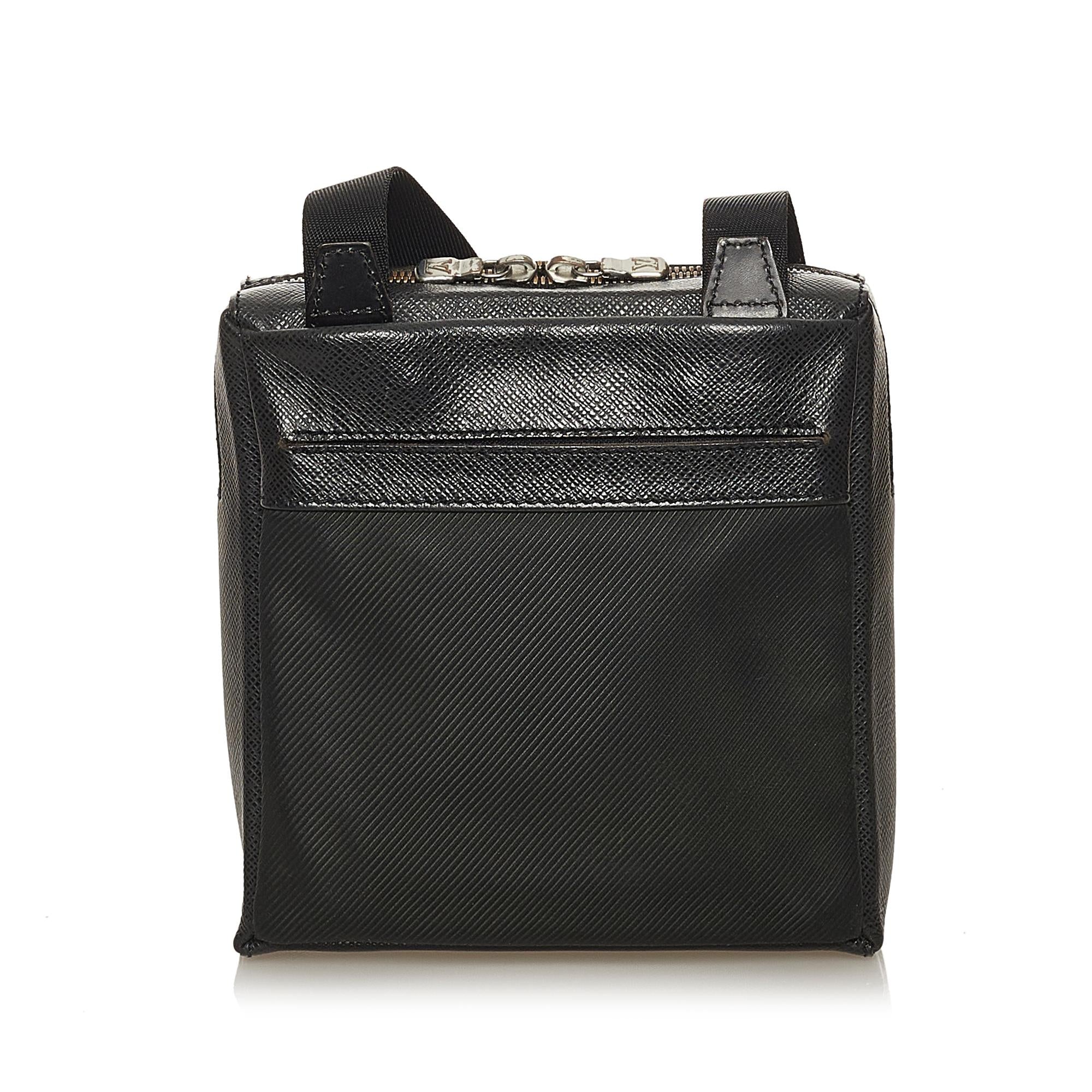 Louis Vuitton Taiga Sayan (SHG-28875)