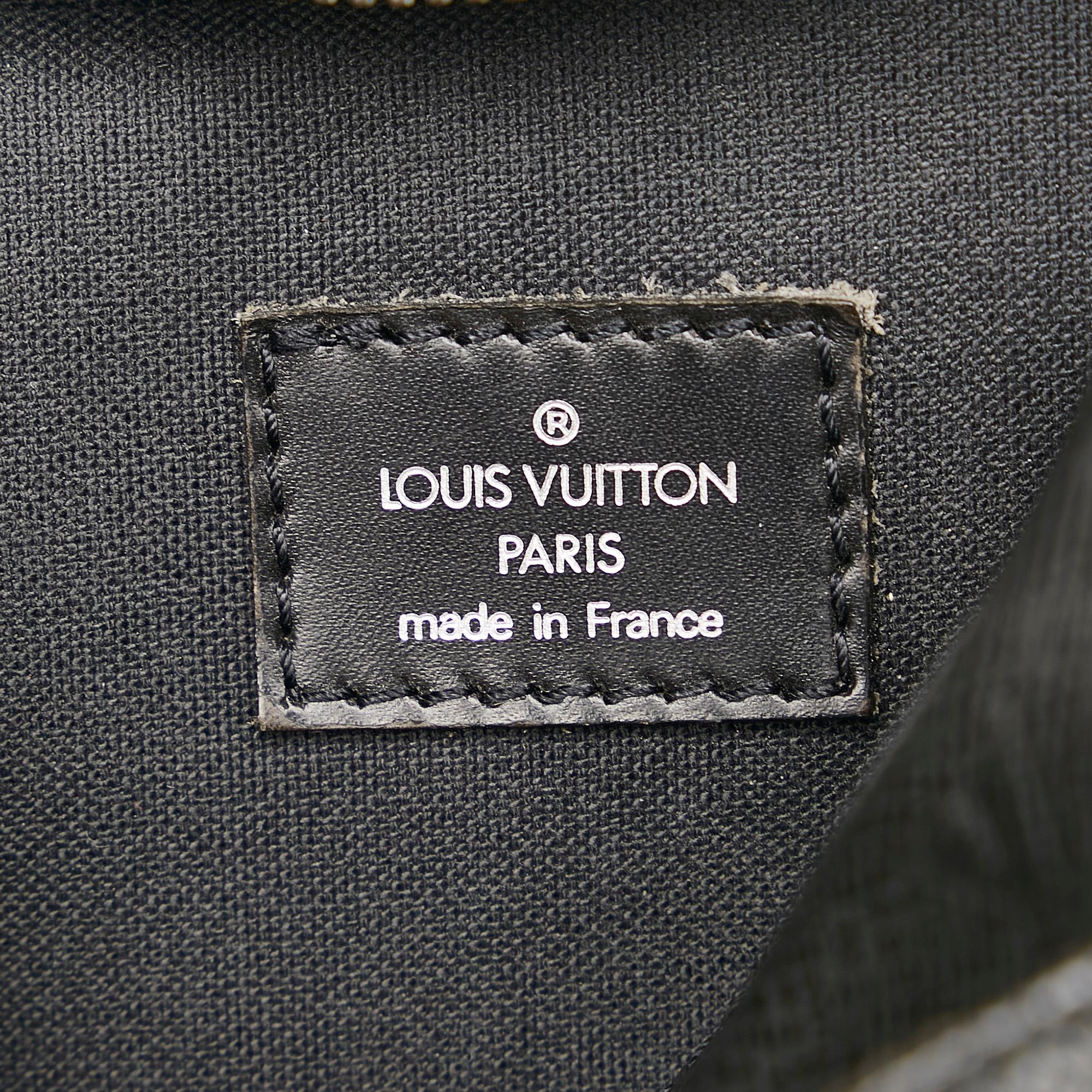 Louis Vuitton Taiga Sayan (SHG-28875)