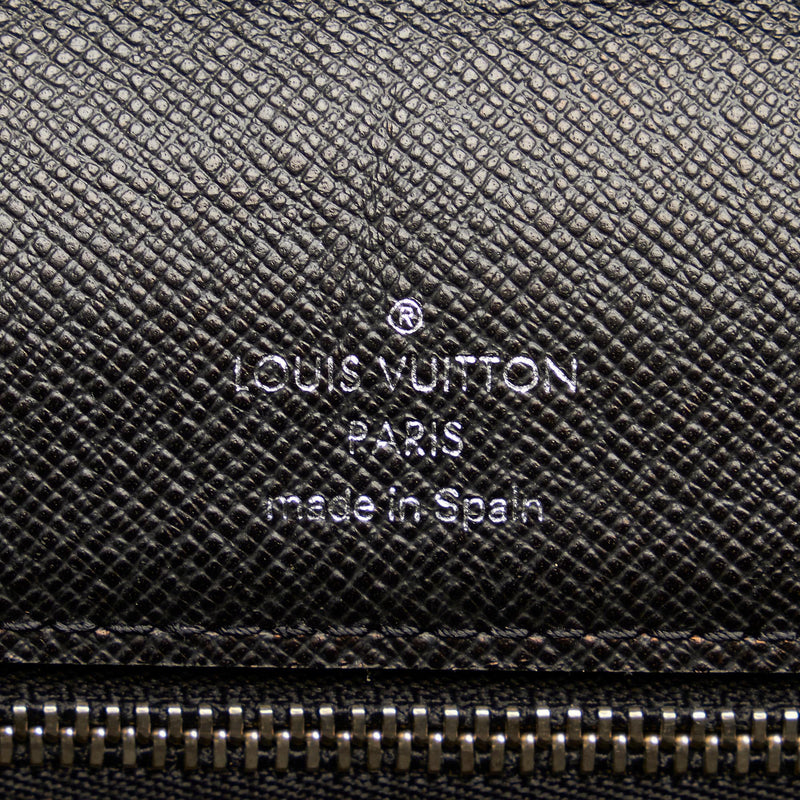 Louis Vuitton Taiga Selenga (SHG-26618)