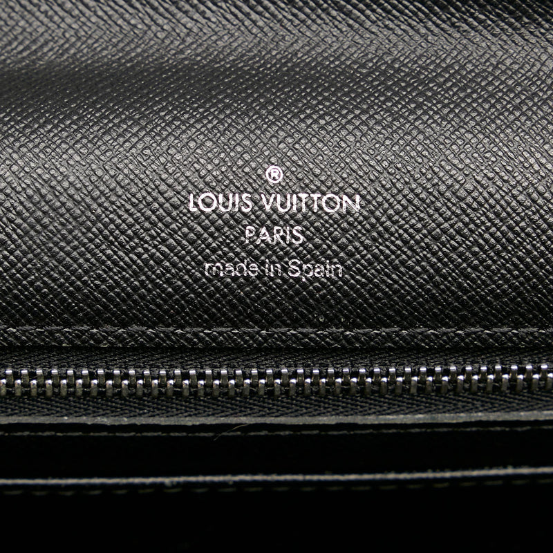 Louis Vuitton Taiga Selenga (SHG-32527)