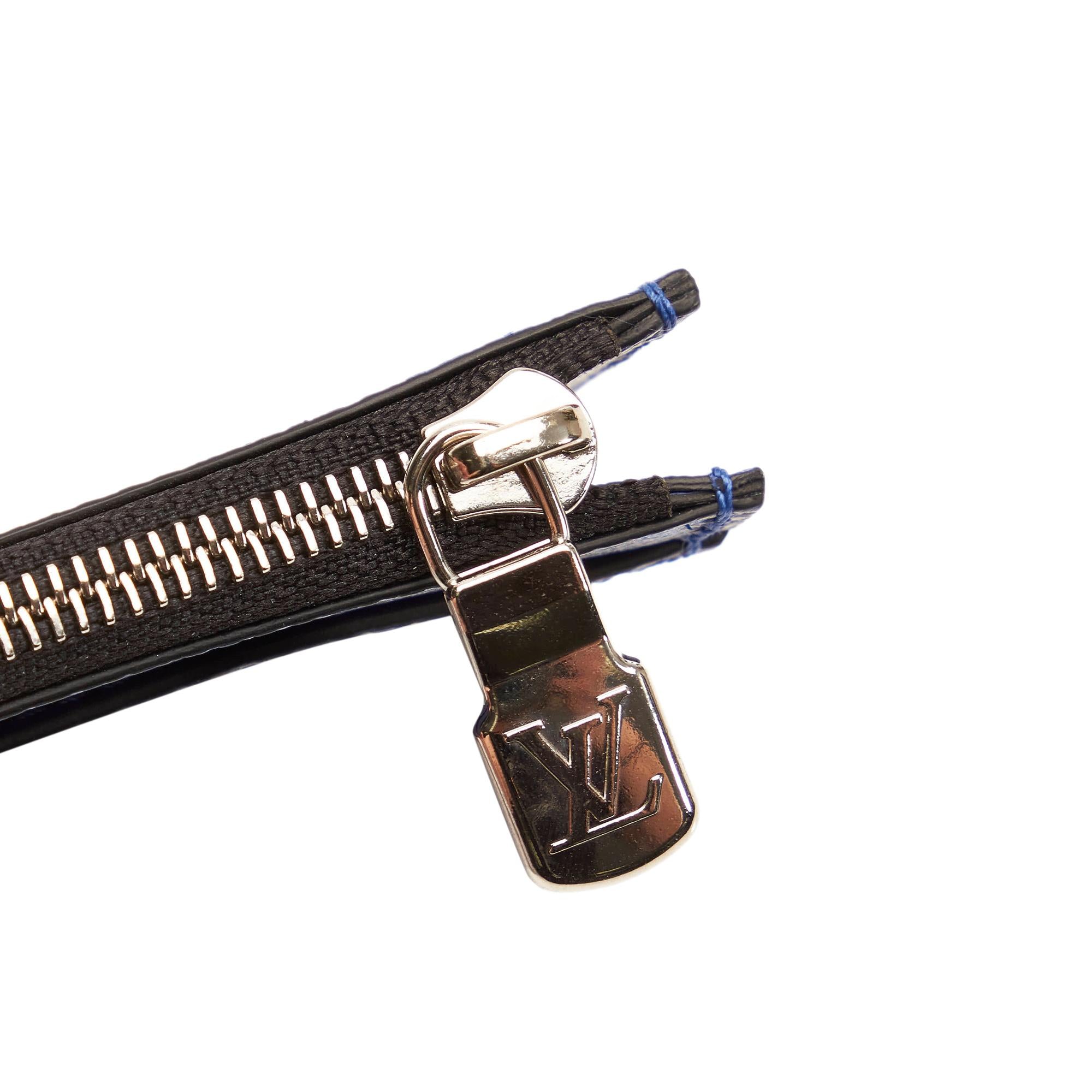 Louis Vuitton Taigarama Card Holder (SHG-33537)