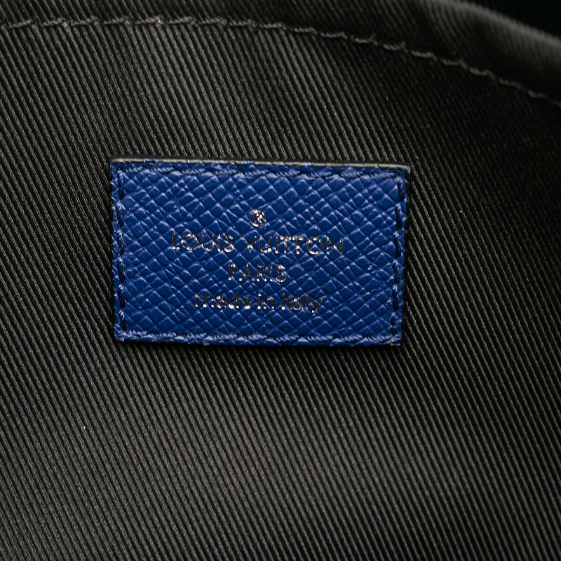 Louis Vuitton Taigarama Outdoor Messenger (SHG-T4M96L) – LuxeDH