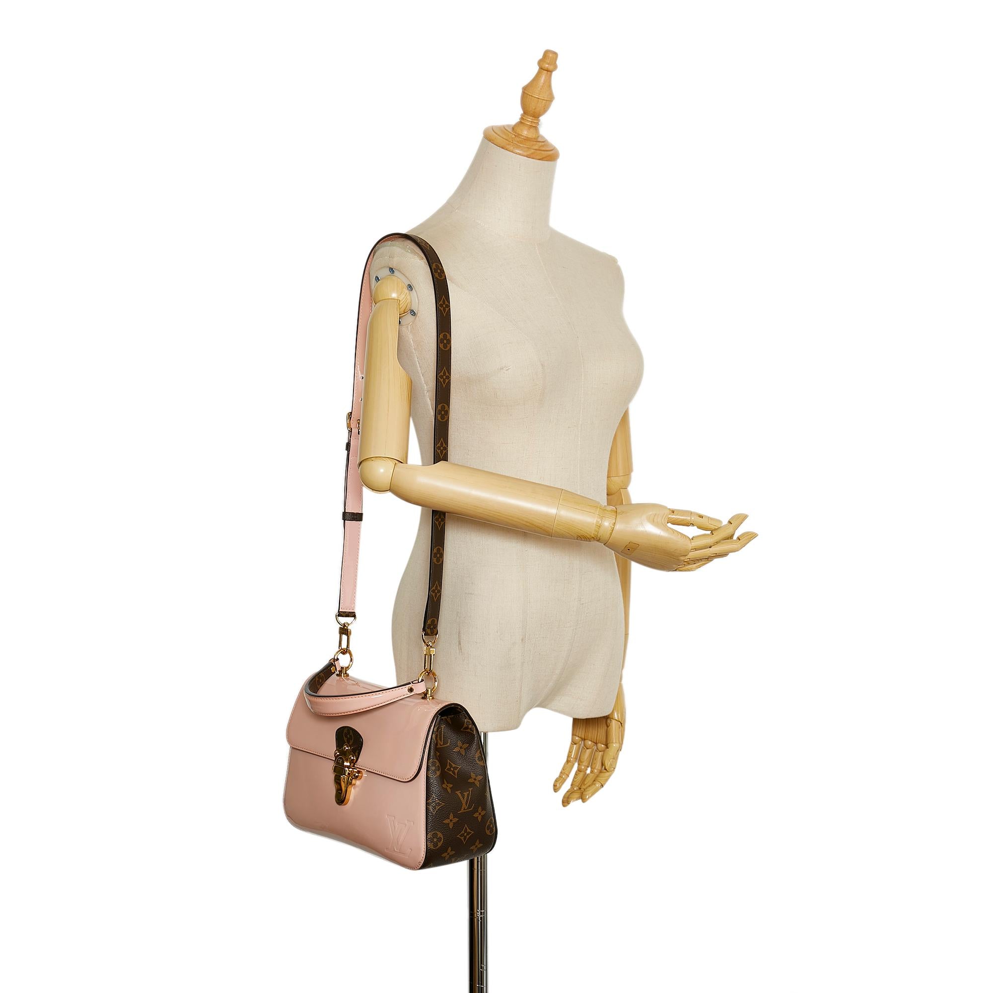 Louis Vuitton Vernis Cherrywood PM (SHG-n5iyVd)