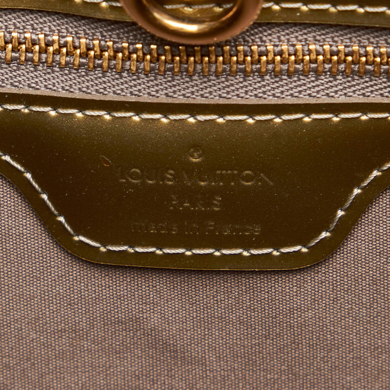 Louis Vuitton Monogram Vernis Wilshire PM (SHG-BeAyMF) – LuxeDH