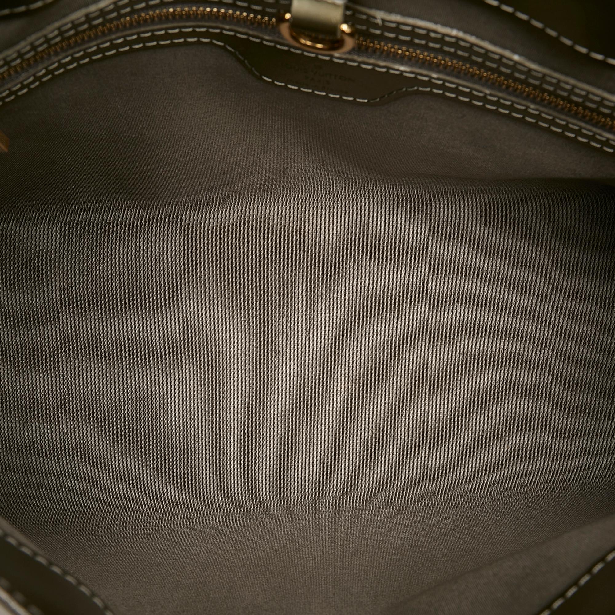 Louis Vuitton Vernis Wilshire PM (SHG-31444)