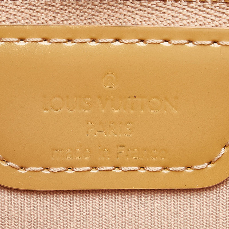 Louis Vuitton Vernis Wilshire PM (SHG-31830)