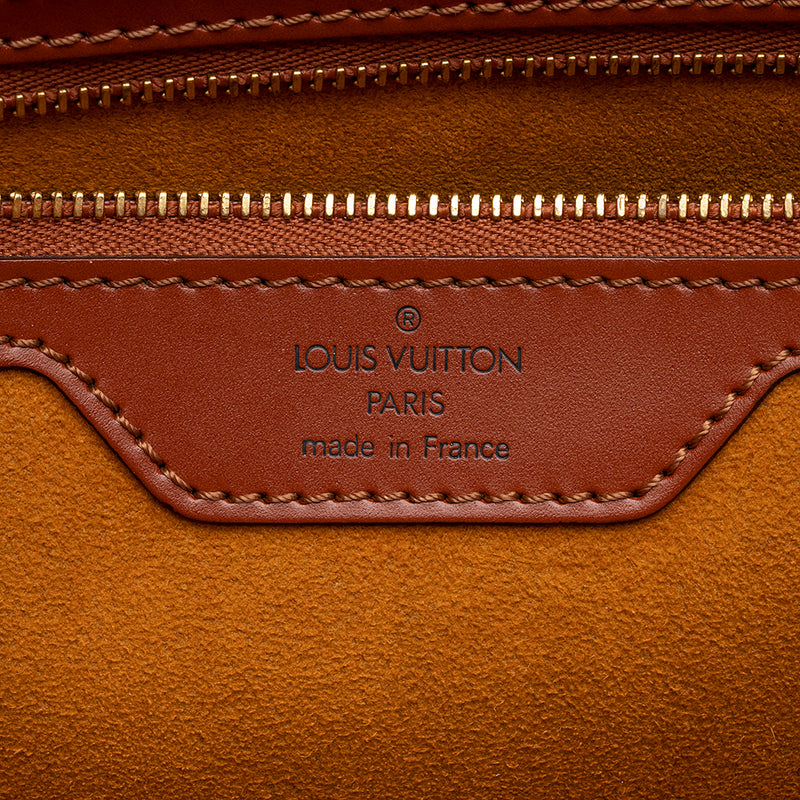 Louis Vuitton White EPI Leather Vintage Underarm Bag. – Votre Luxe