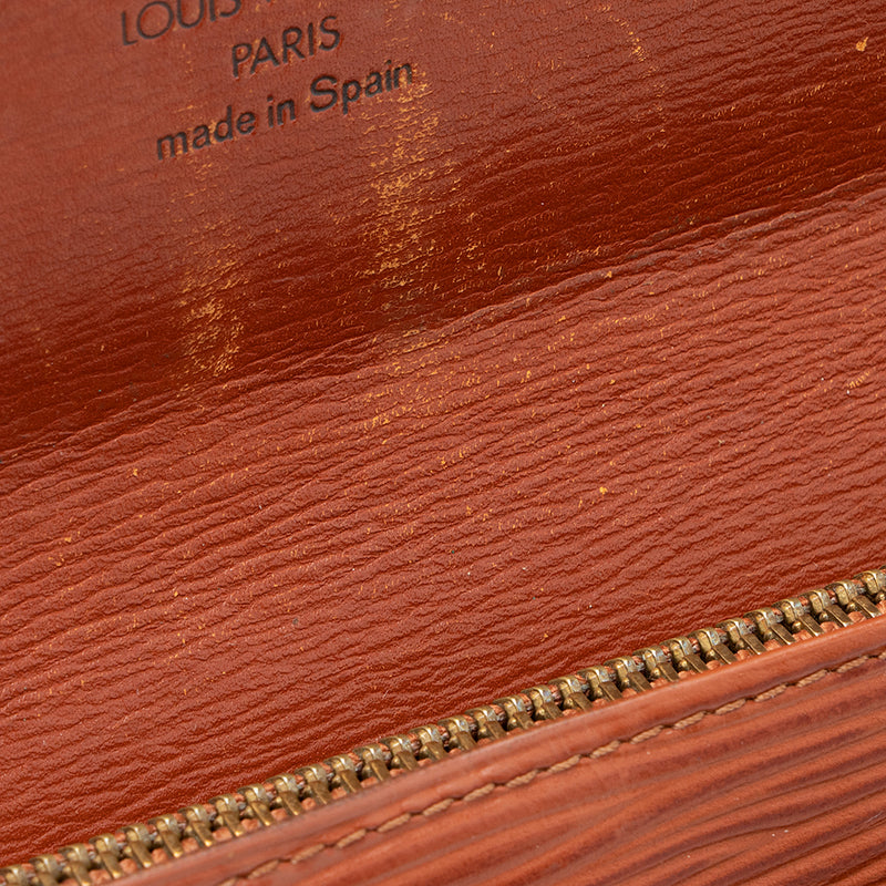 Louis Vuitton w/ COA Vintage Circa 1991 Green Epi Leather Wallet Bag  Cardholder - $320 - From Sarah