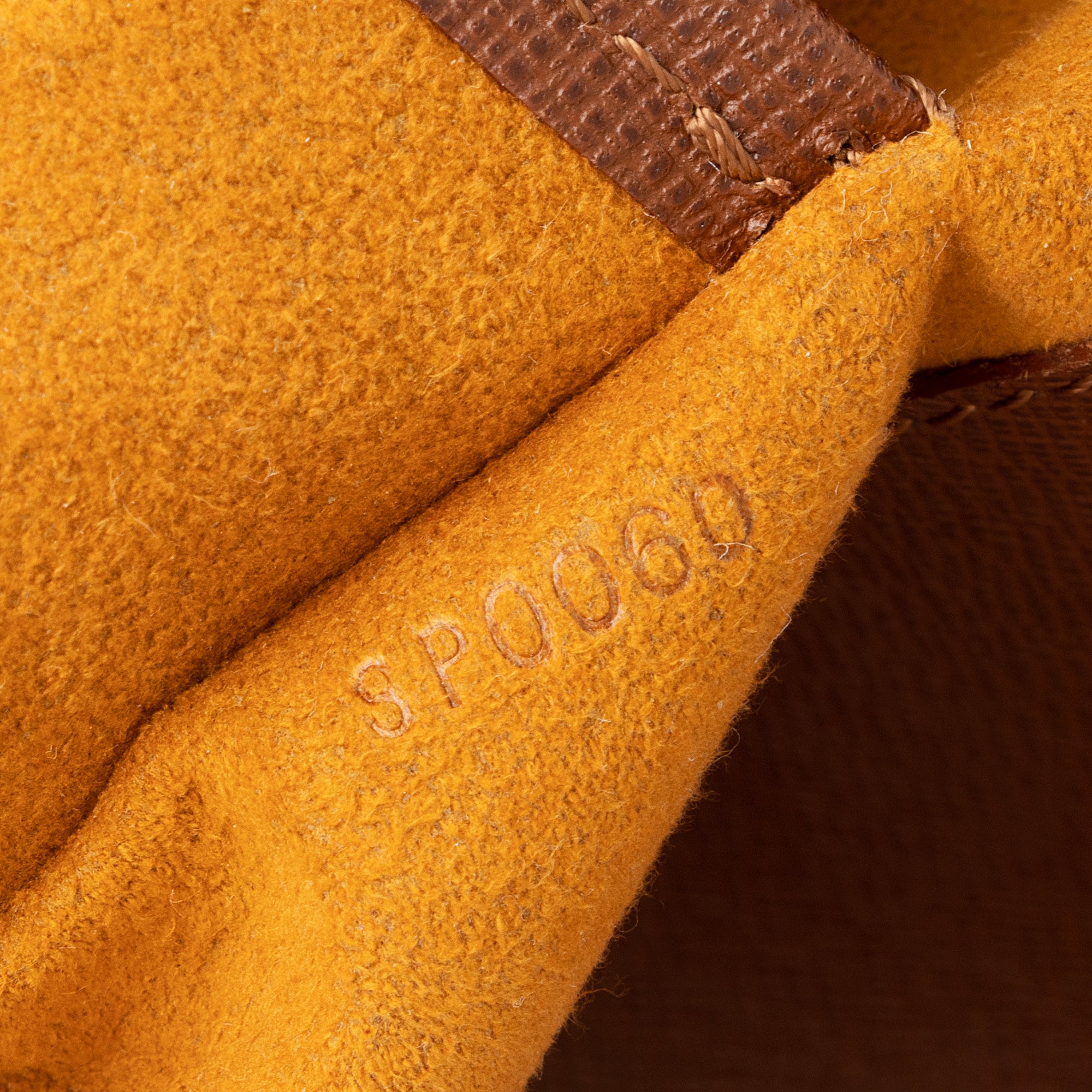 Louis Vuitton Vintage Monogram Canvas Musette Tango Shoulder Bag (SHF-cHKeIi)