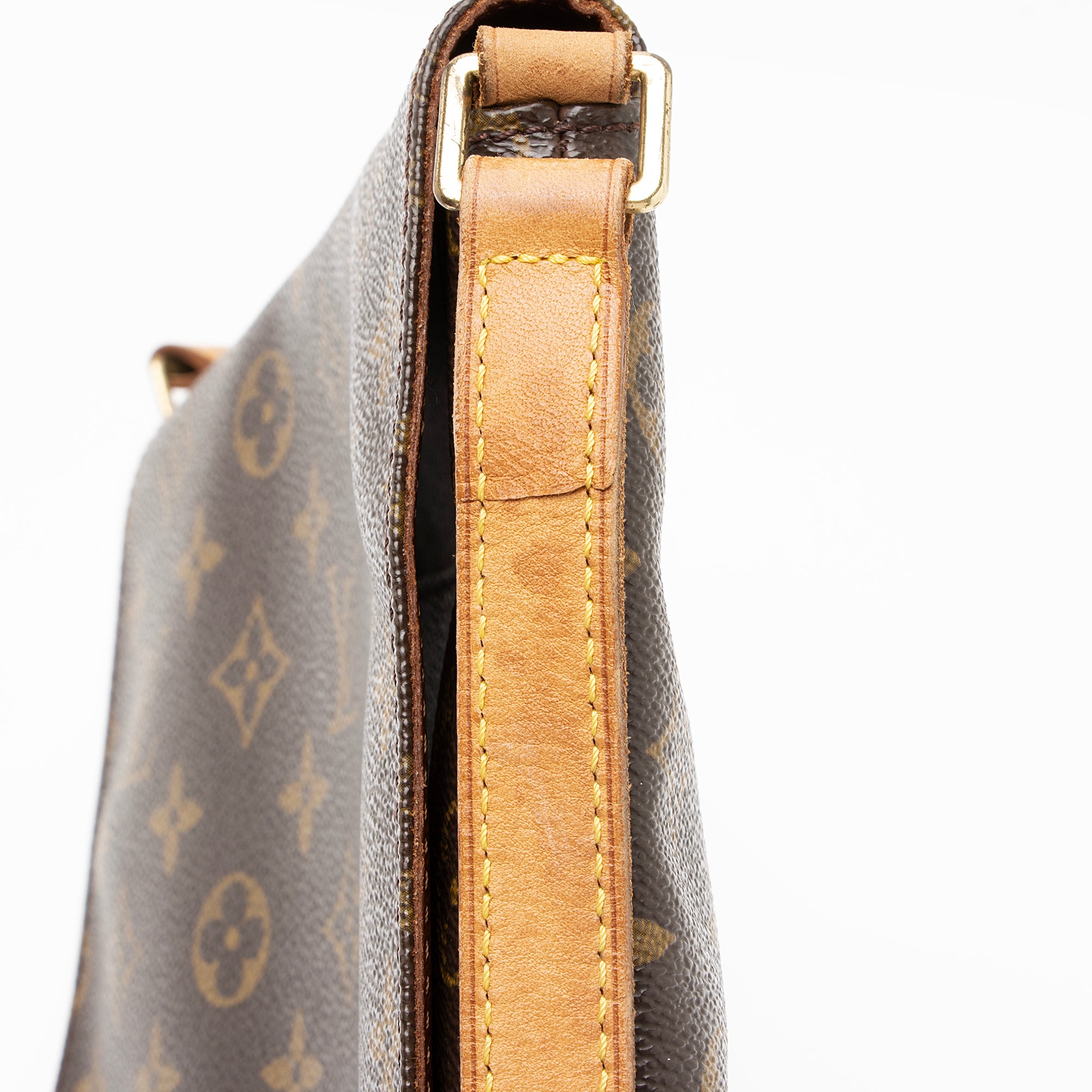 Louis Vuitton Vintage Monogram Canvas Musette Tango Shoulder Bag (SHF-cHKeIi)