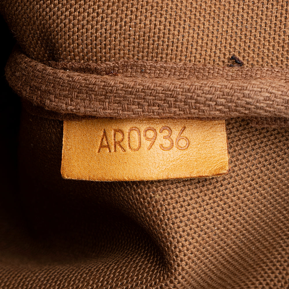 Louis Vuitton Vintage Monogram Canvas Pochette Accessoires (SHF-17303)