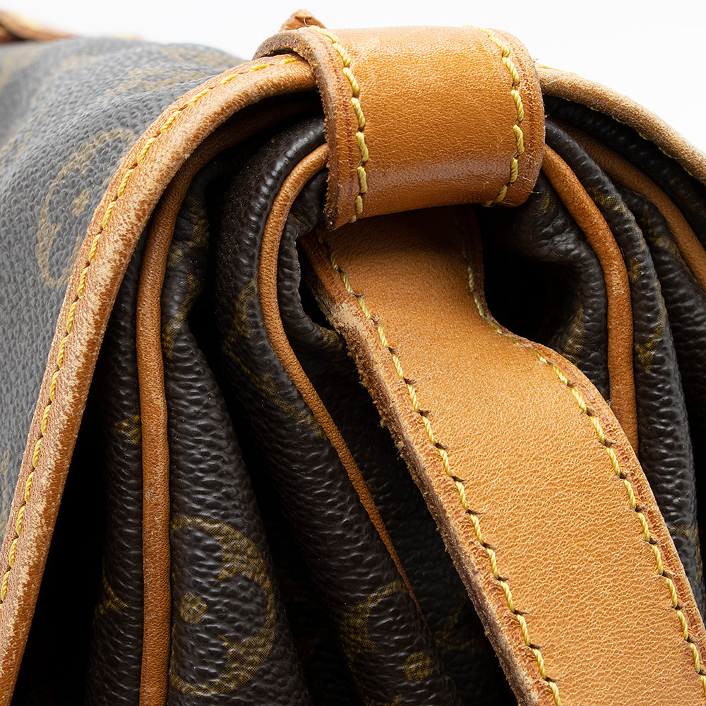 Louis Vuitton Vintage Monogram Canvas Saumur 35 Messenger Bag (SHF-18883)