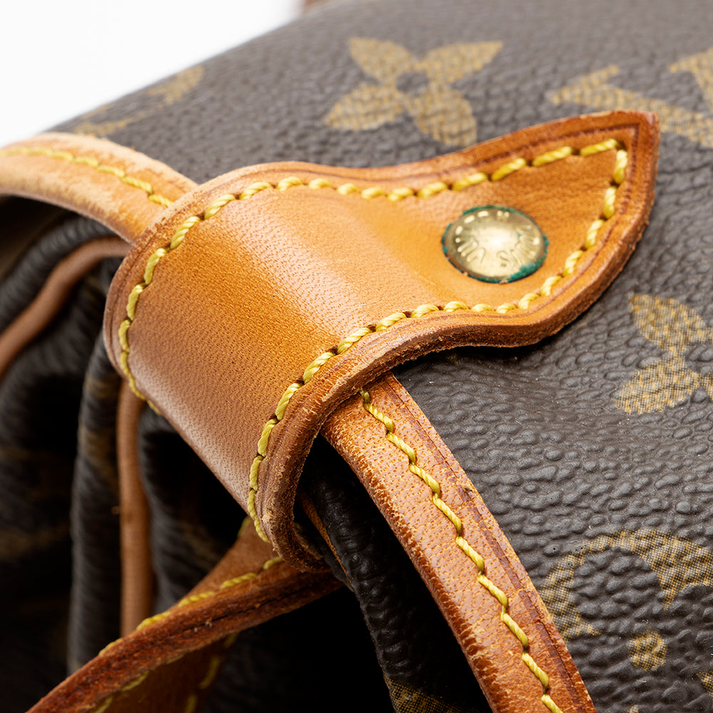 Louis Vuitton Vintage Monogram Canvas Saumur 35 Messenger Bag (SHF-186182)