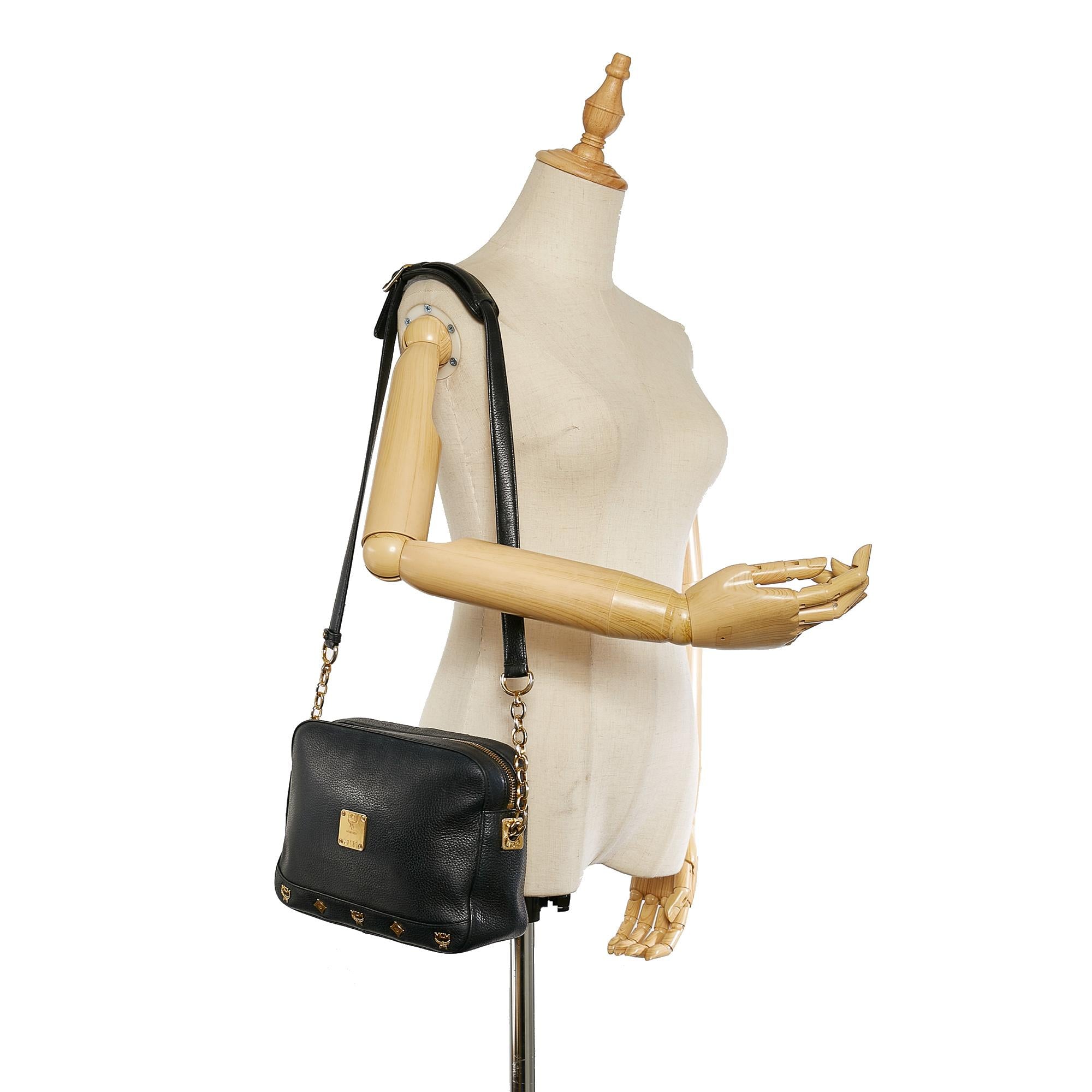 MCM Leather Shoulder Bag (SHG-25471)